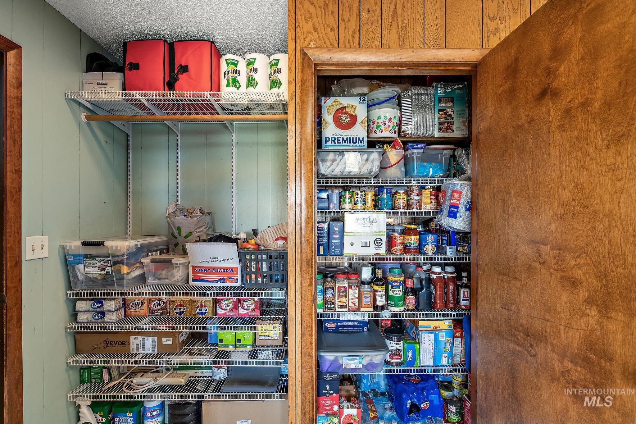 4371 N Grand View Lane, Ontario, Oregon 97914, 3 Bedrooms, 2.5 Bathrooms, Residential For Sale, Price $599,900, 98943108