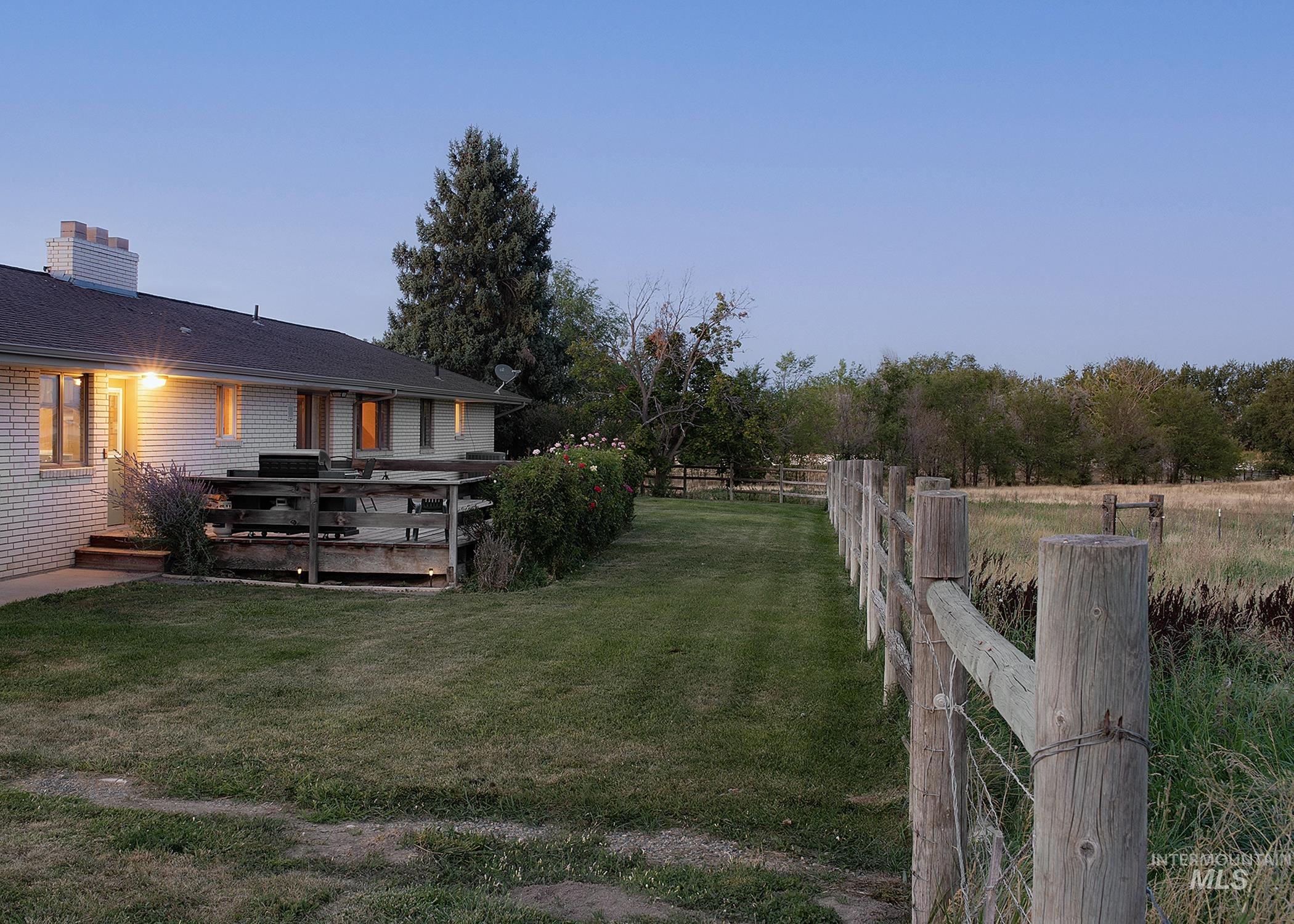 4371 N Grand View Lane, Ontario, Oregon 97914, 3 Bedrooms, 2.5 Bathrooms, Residential For Sale, Price $599,900, 98943108