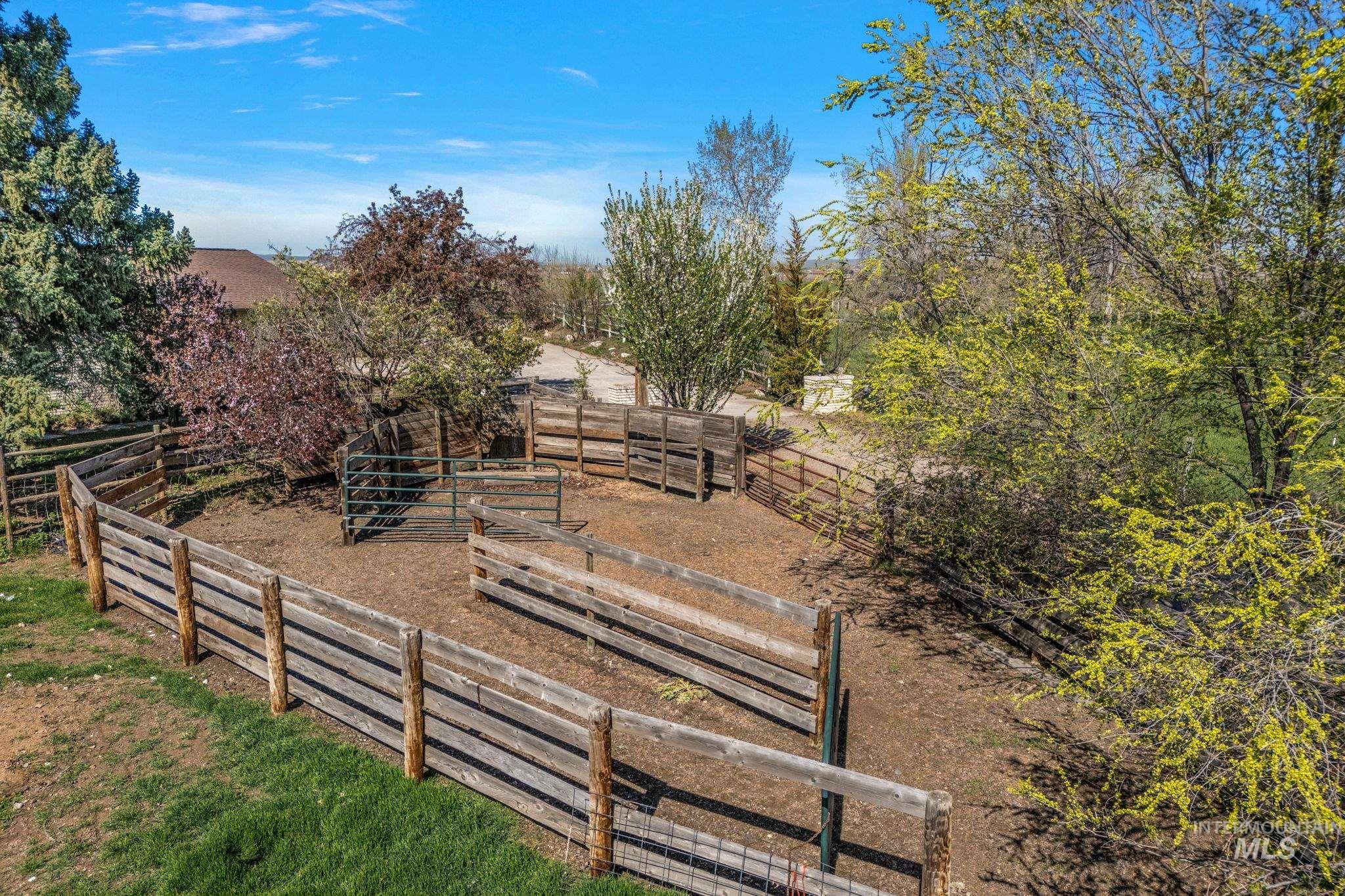 4371 N Grand View Lane, Ontario, Oregon 97914, 3 Bedrooms, 2.5 Bathrooms, Residential For Sale, Price $599,900, 98943108