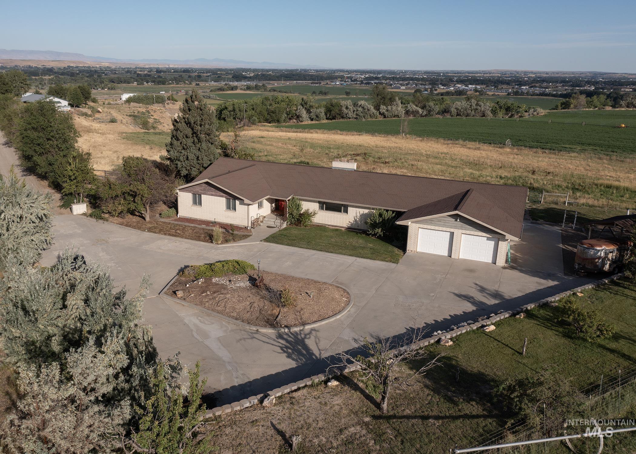 4371 N Grand View Lane, Ontario, Oregon 97914, 3 Bedrooms, 2.5 Bathrooms, Residential For Sale, Price $599,900, 98943108