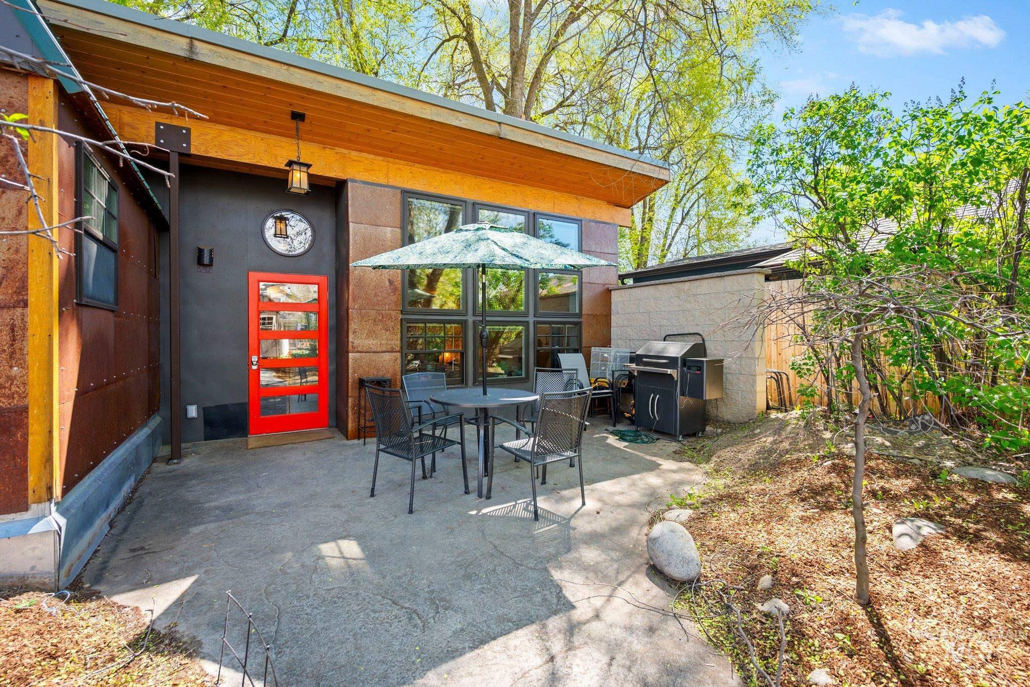 970 N Clithero Dr, Boise, Idaho 83703, 2 Bedrooms, 2 Bathrooms, Residential For Sale, Price $485,000, 98943128