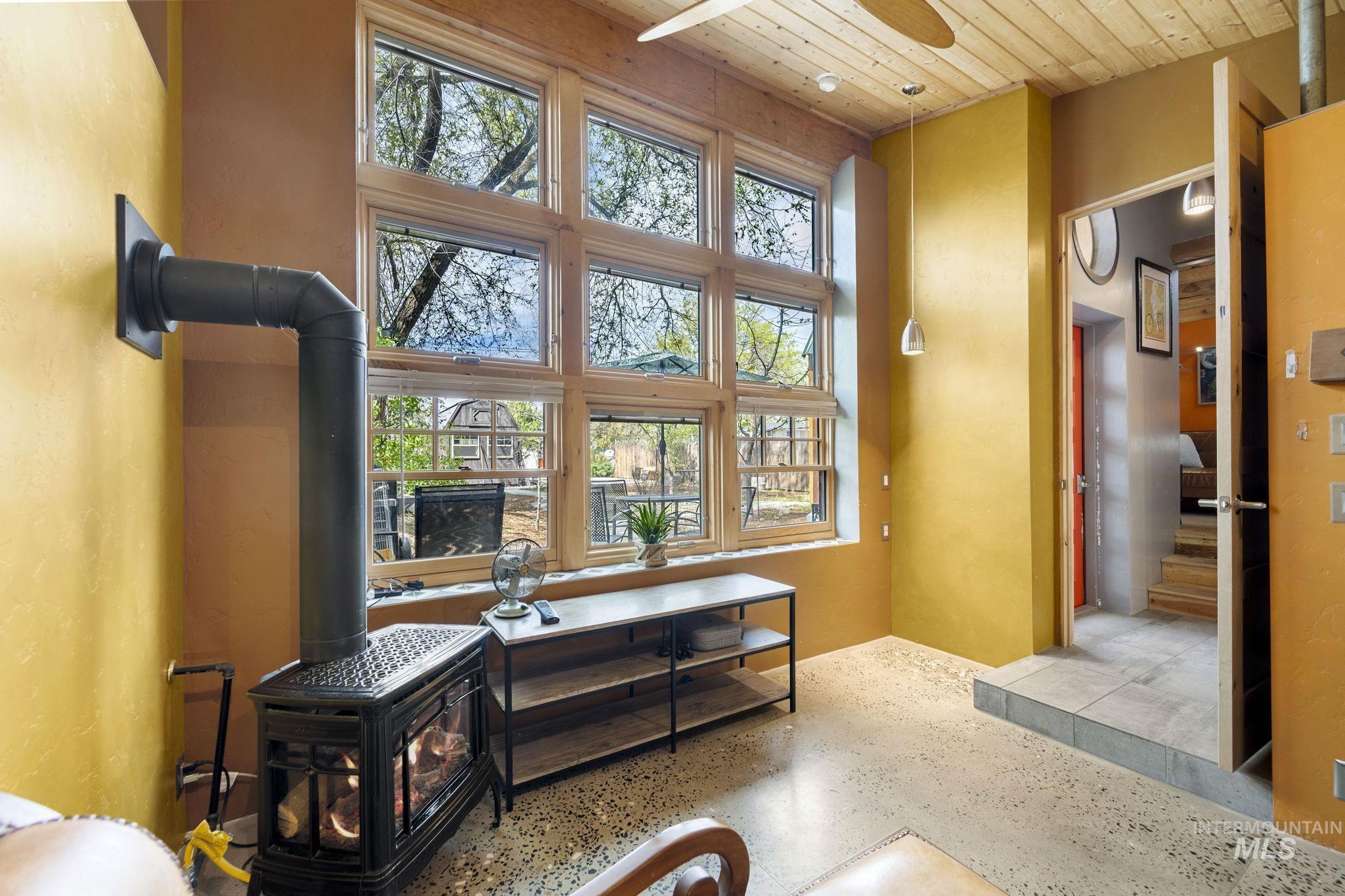 970 N Clithero Dr, Boise, Idaho 83703, 2 Bedrooms, 2 Bathrooms, Residential For Sale, Price $485,000, 98943128