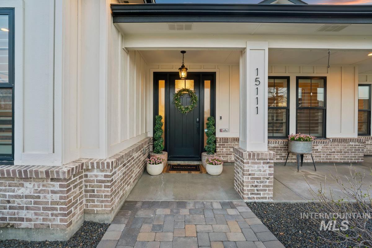 15111 Pinehurst Way, Caldwell, Idaho 83607, 5 Bedrooms, 2.5 Bathrooms, Residential For Sale, Price $1,099,000, 98943140