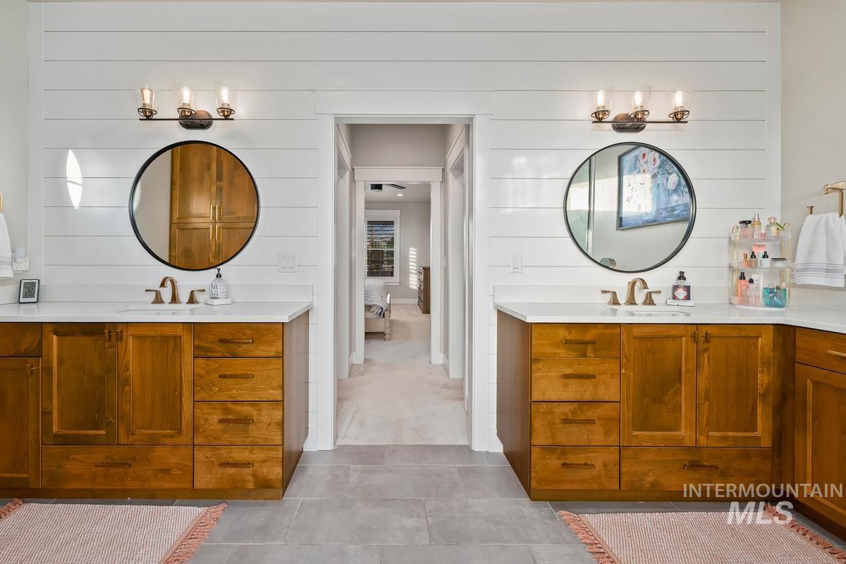 15111 Pinehurst Way, Caldwell, Idaho 83607, 5 Bedrooms, 2.5 Bathrooms, Residential For Sale, Price $1,099,000, 98943140