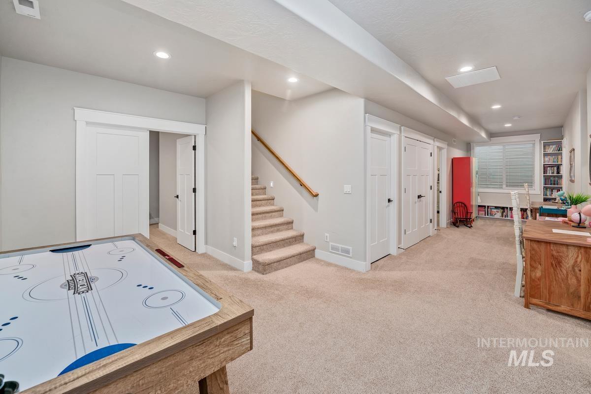 15111 Pinehurst Way, Caldwell, Idaho 83607, 5 Bedrooms, 2.5 Bathrooms, Residential For Sale, Price $1,099,000, 98943140