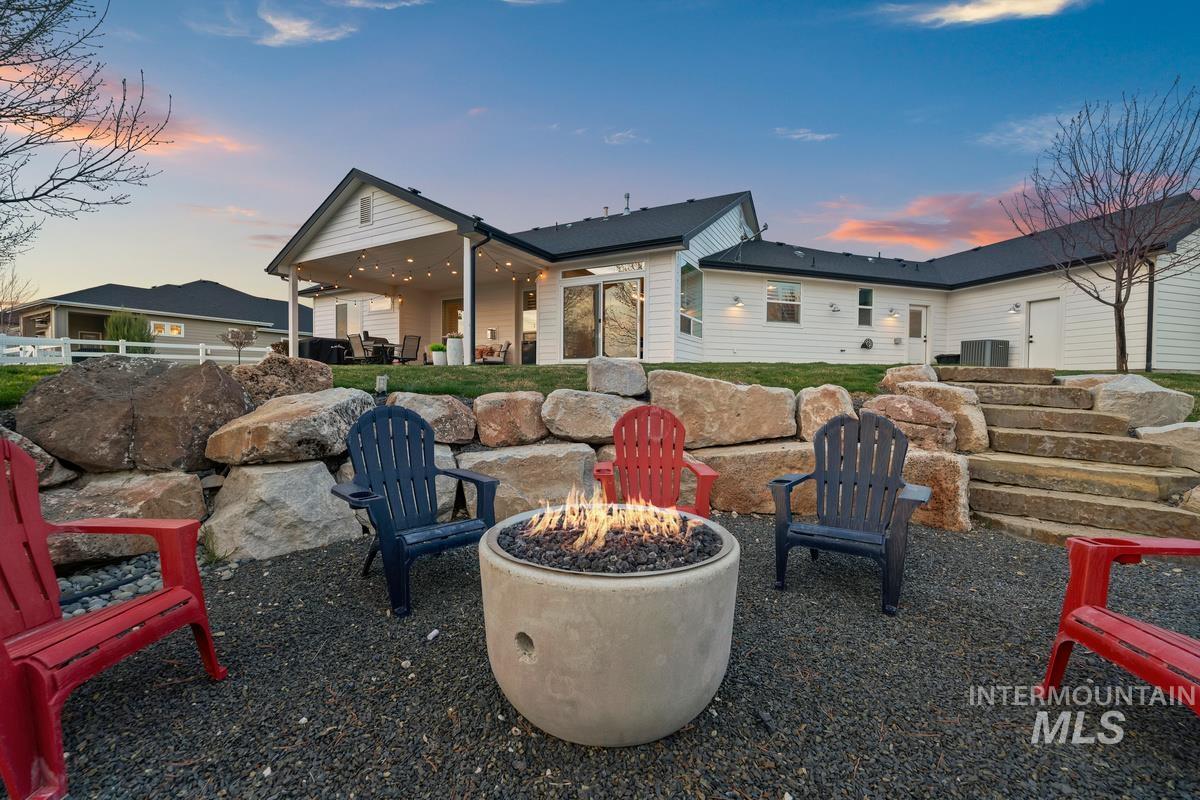 15111 Pinehurst Way, Caldwell, Idaho 83607, 5 Bedrooms, 2.5 Bathrooms, Residential For Sale, Price $1,099,000, 98943140