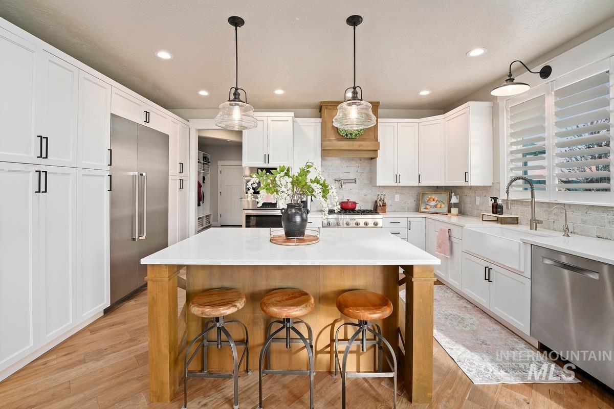 15111 Pinehurst Way, Caldwell, Idaho 83607, 5 Bedrooms, 2.5 Bathrooms, Residential For Sale, Price $1,099,000, 98943140