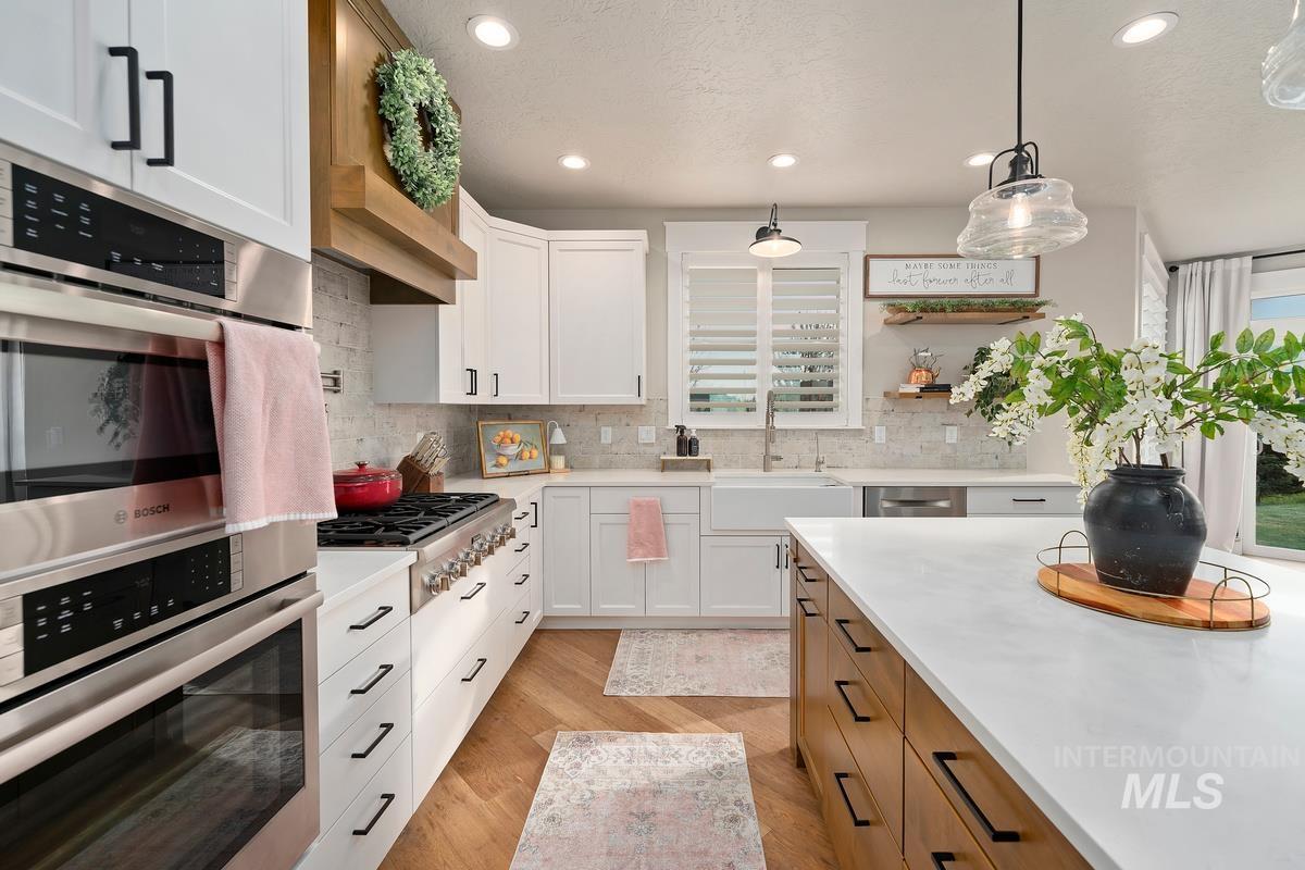 15111 Pinehurst Way, Caldwell, Idaho 83607, 5 Bedrooms, 2.5 Bathrooms, Residential For Sale, Price $1,099,000, 98943140