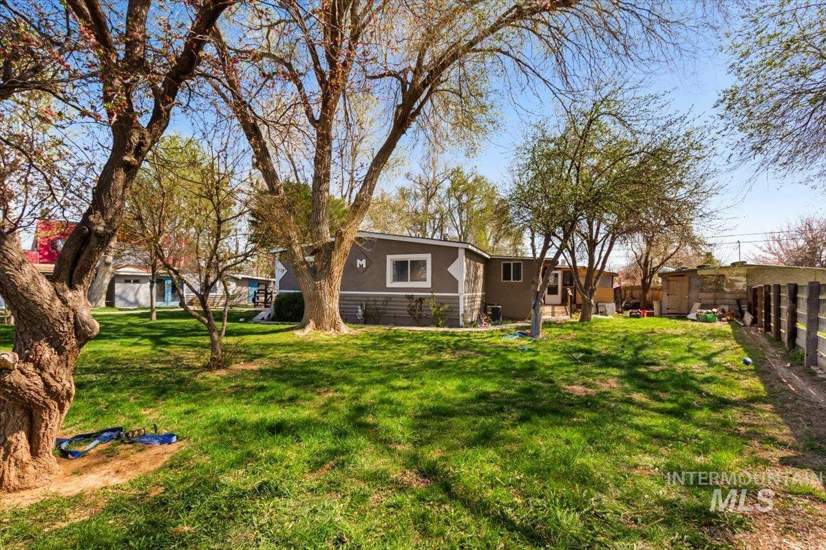 722 NW Date, Mountain Home, Idaho 83647, 3 Bedrooms, 2 Bathrooms, Residential For Sale, Price $238,999, 98943141