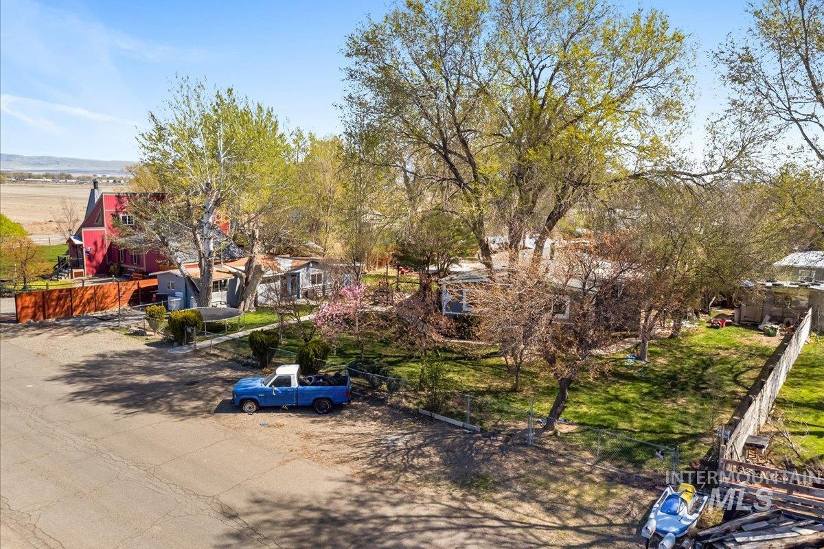 722 NW Date, Mountain Home, Idaho 83647, 3 Bedrooms, 2 Bathrooms, Residential For Sale, Price $238,999, 98943141