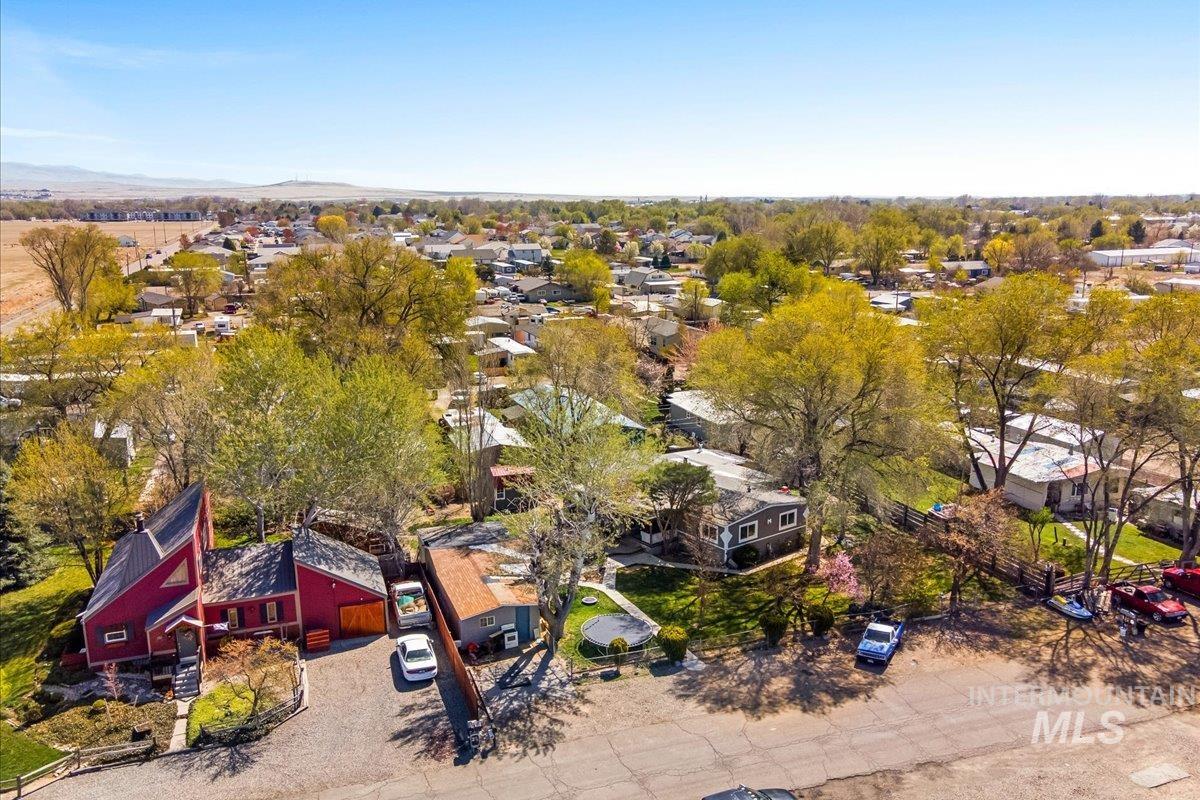 722 NW Date, Mountain Home, Idaho 83647, 3 Bedrooms, 2 Bathrooms, Residential For Sale, Price $238,999, 98943141