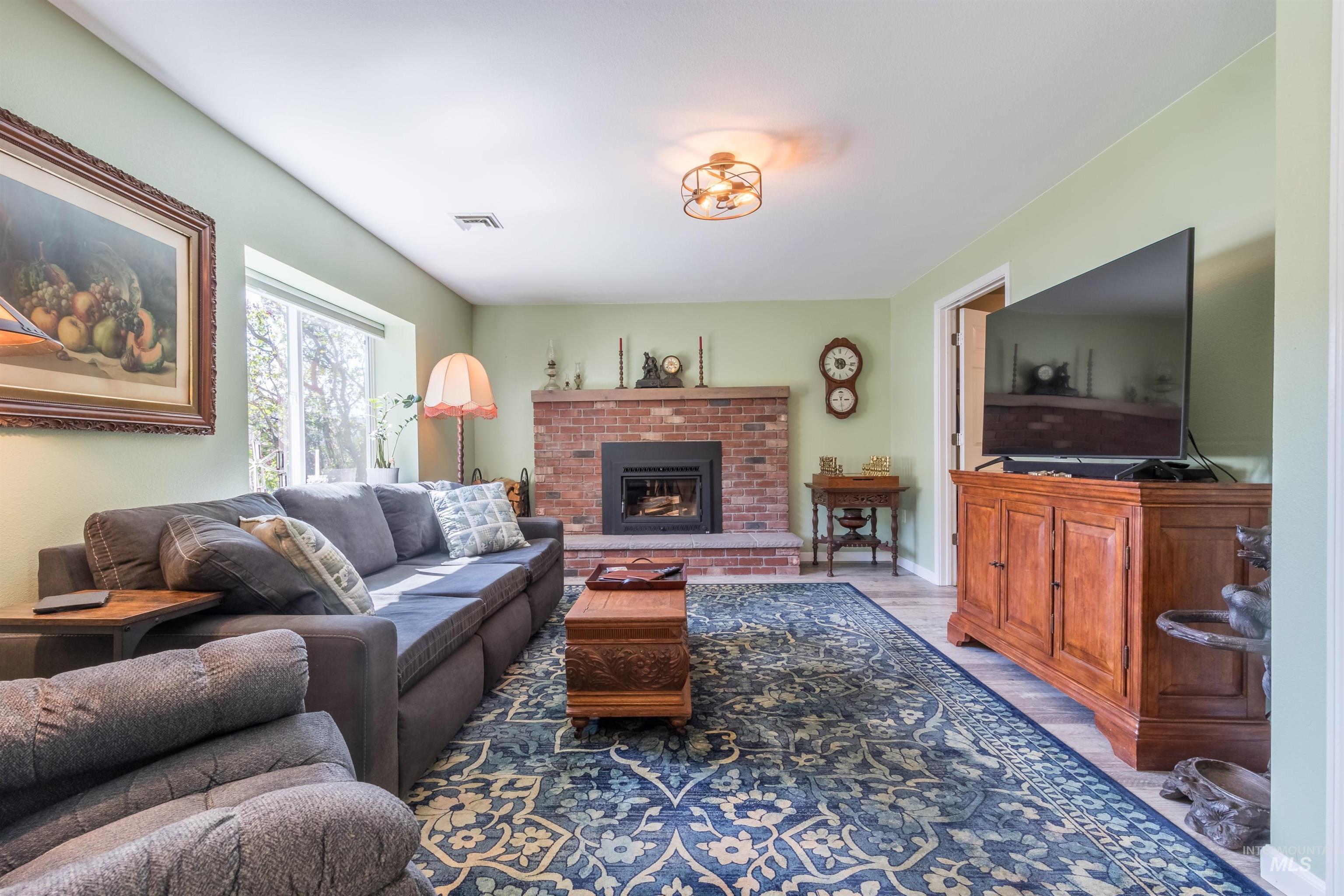 305 3rd Street, Juliaetta, Idaho 83535, 2 Bedrooms, 2 Bathrooms, Residential For Sale, Price $345,000, 98943145