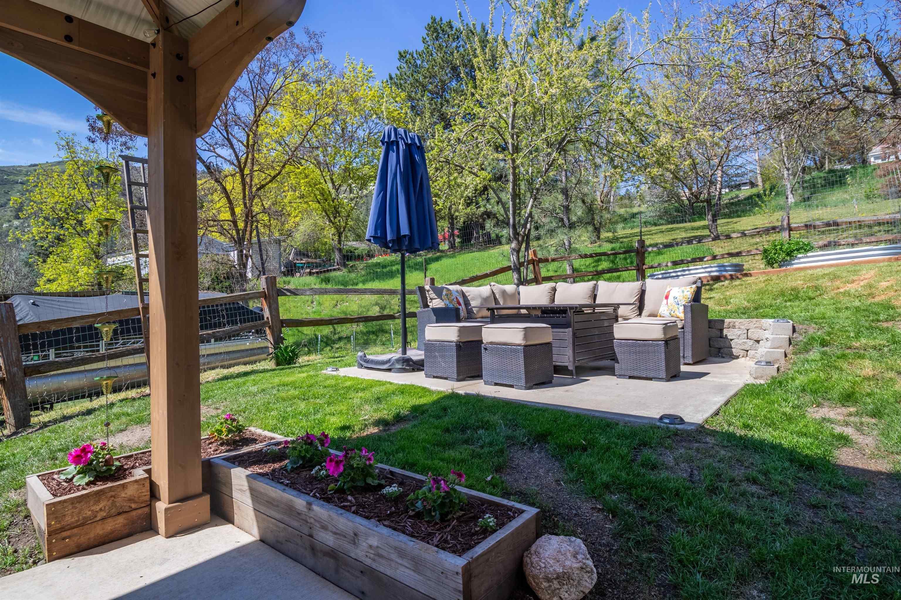 305 3rd Street, Juliaetta, Idaho 83535, 2 Bedrooms, 2 Bathrooms, Residential For Sale, Price $345,000, 98943145