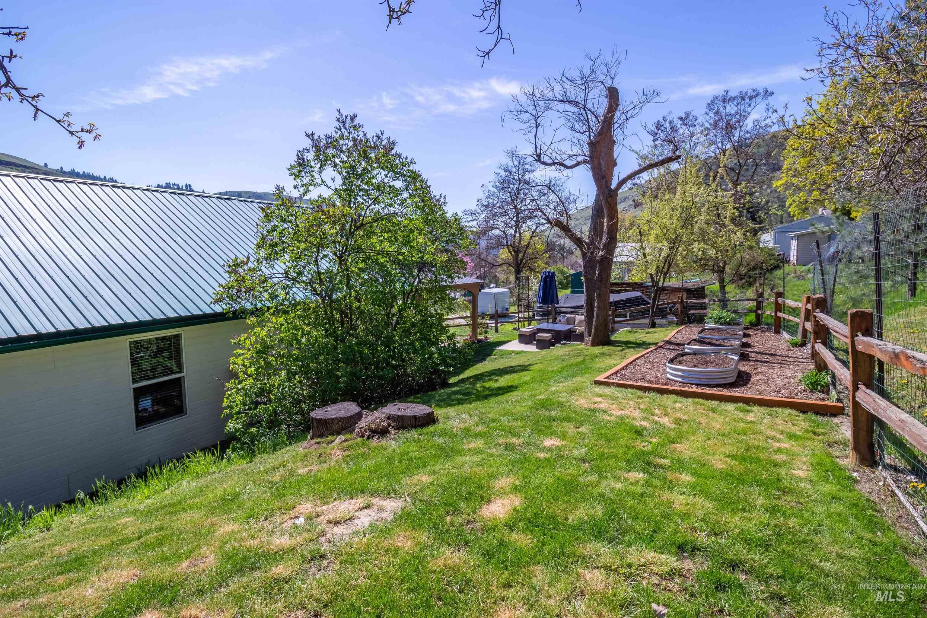 305 3rd Street, Juliaetta, Idaho 83535, 2 Bedrooms, 2 Bathrooms, Residential For Sale, Price $345,000, 98943145
