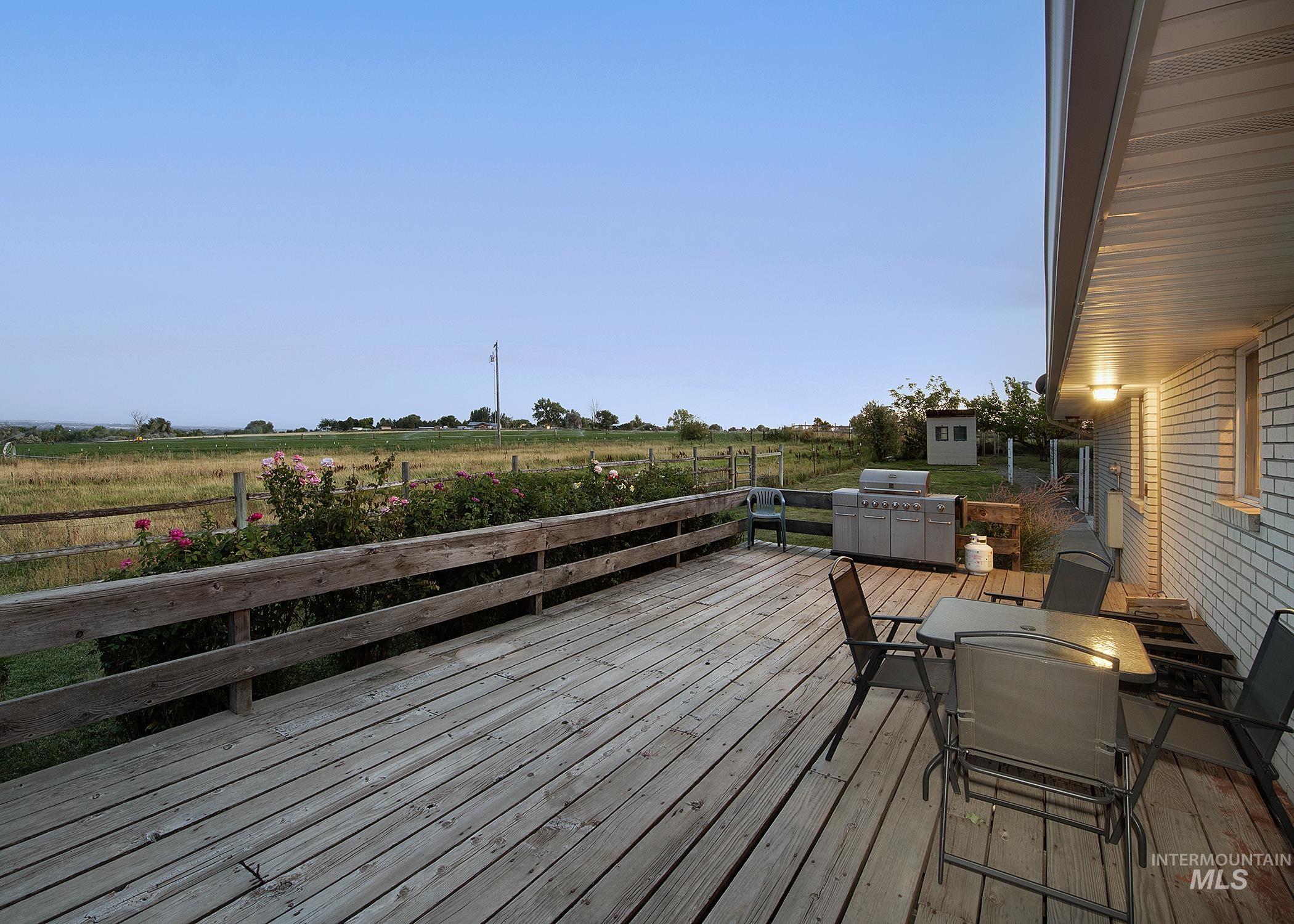 4371 N Grand View, Ontario, Oregon 97914, 3 Bedrooms, 2.5 Bathrooms, Farm & Ranch For Sale, Price $649,900, 98943197