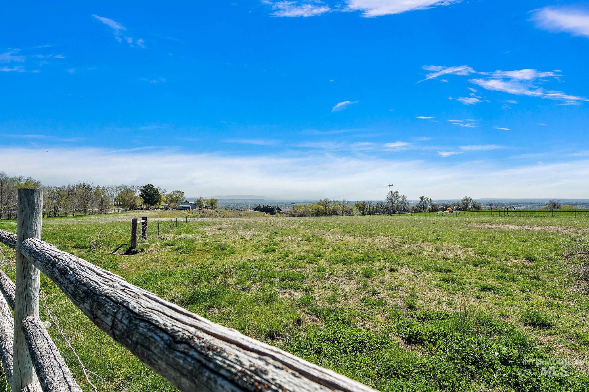 4371 N Grand View, Ontario, Oregon 97914, 3 Bedrooms, 2.5 Bathrooms, Farm & Ranch For Sale, Price $649,900, 98943197