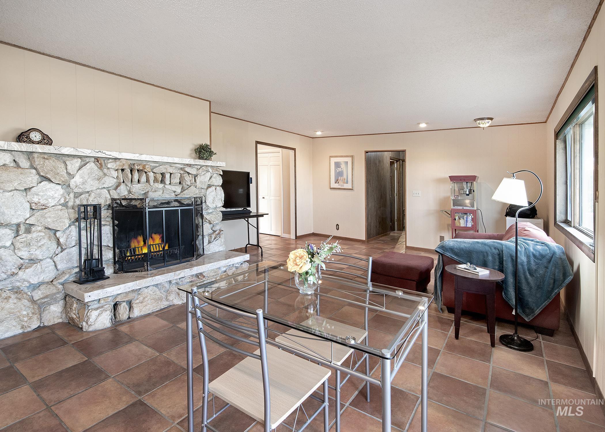 4371 N Grand View, Ontario, Oregon 97914, 3 Bedrooms, 2.5 Bathrooms, Farm & Ranch For Sale, Price $649,900, 98943197