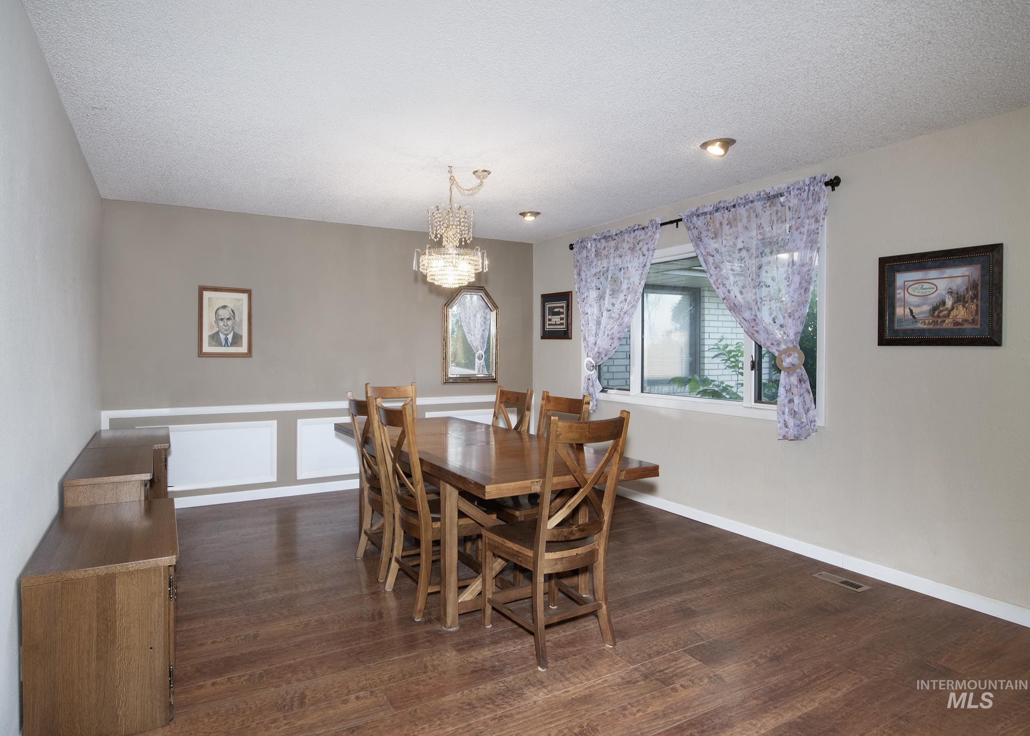 4371 N Grand View, Ontario, Oregon 97914, 3 Bedrooms, 2.5 Bathrooms, Farm & Ranch For Sale, Price $649,900, 98943197