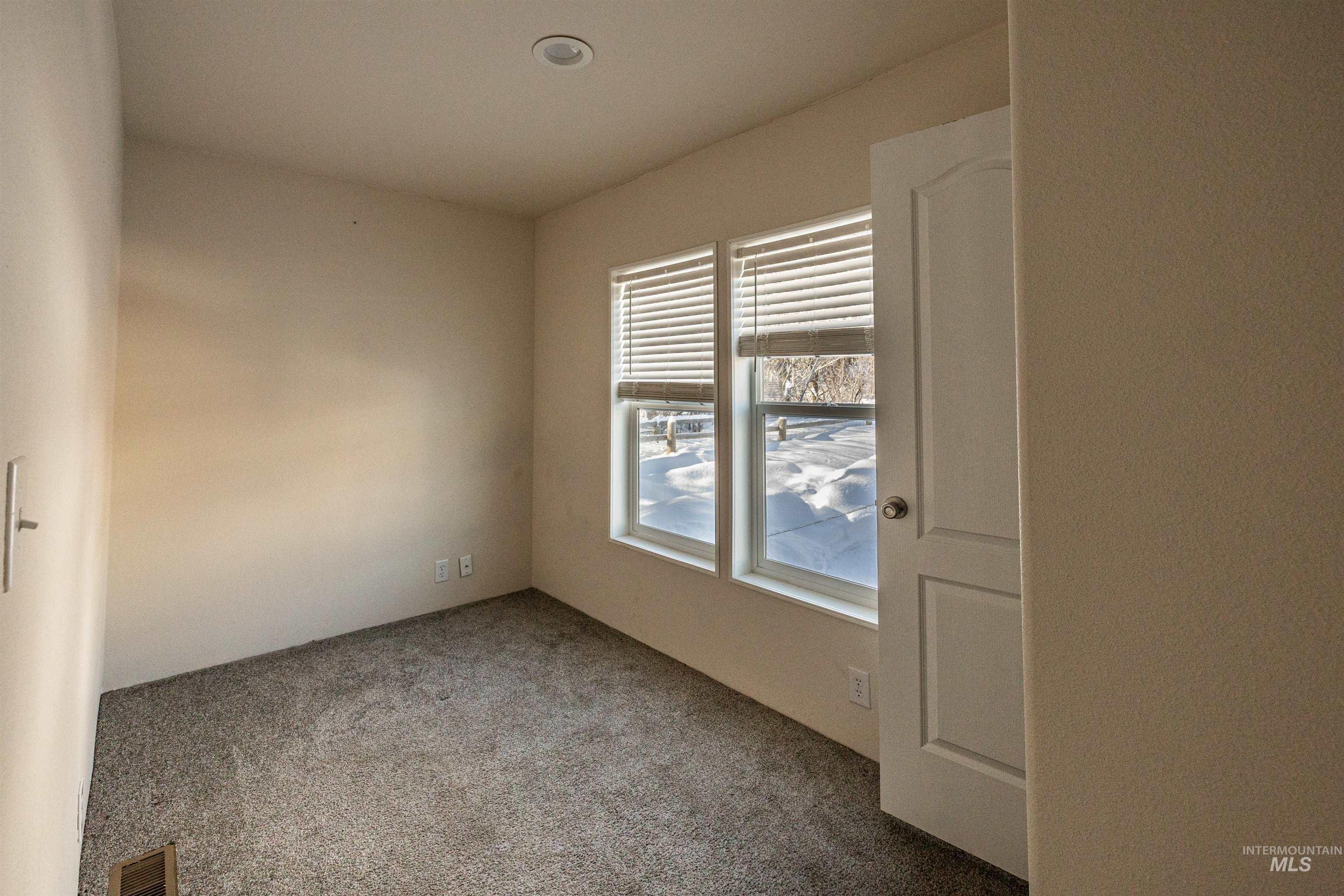 1200 Artesian Rd, Eagle, Idaho 83616, 2 Bedrooms, 1 Bathroom, Residential For Sale, Price $195,000, 98943240