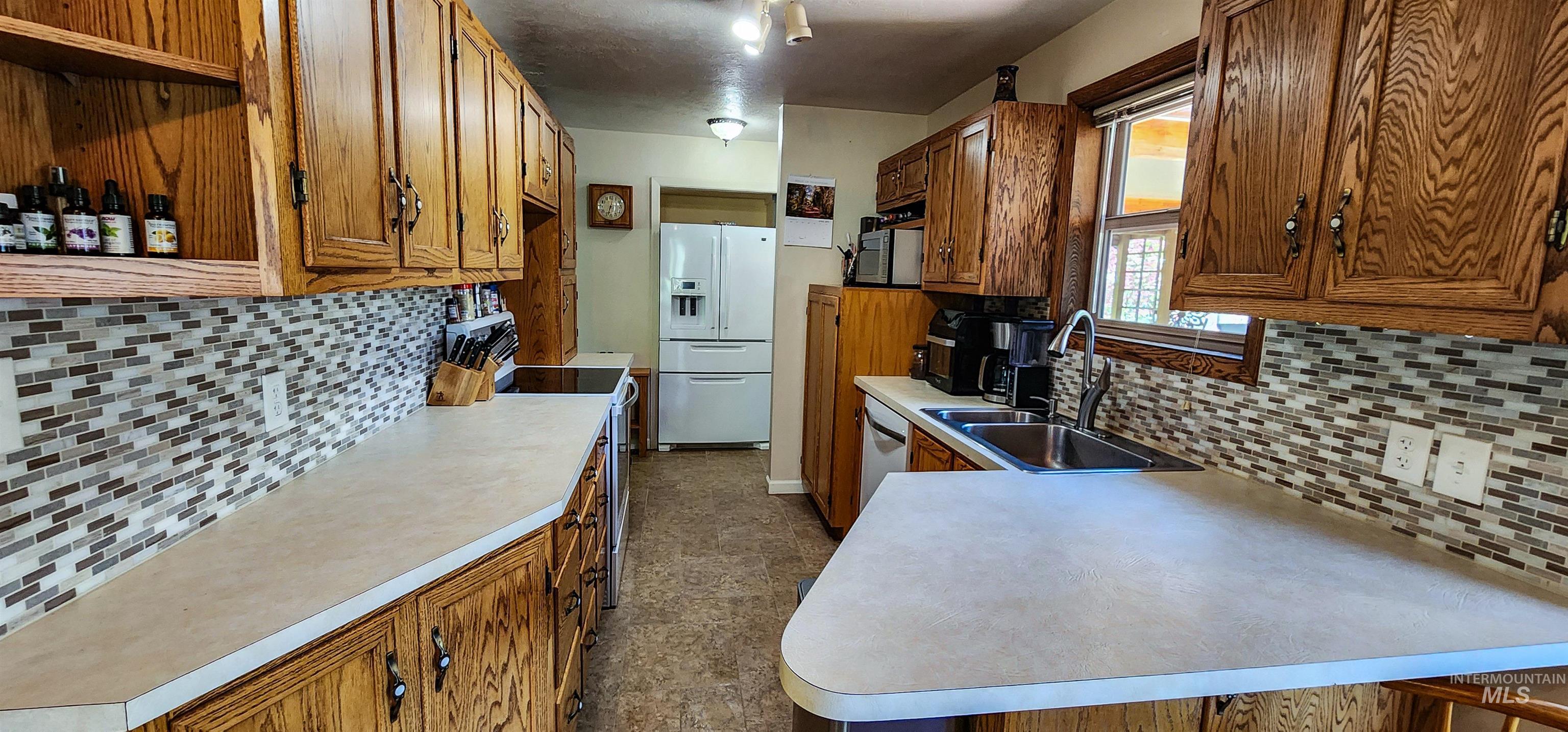 106 S Newsome St, Harpster, Idaho 83552, 4 Bedrooms, 2.5 Bathrooms, Residential For Sale, Price $635,000, 98943267