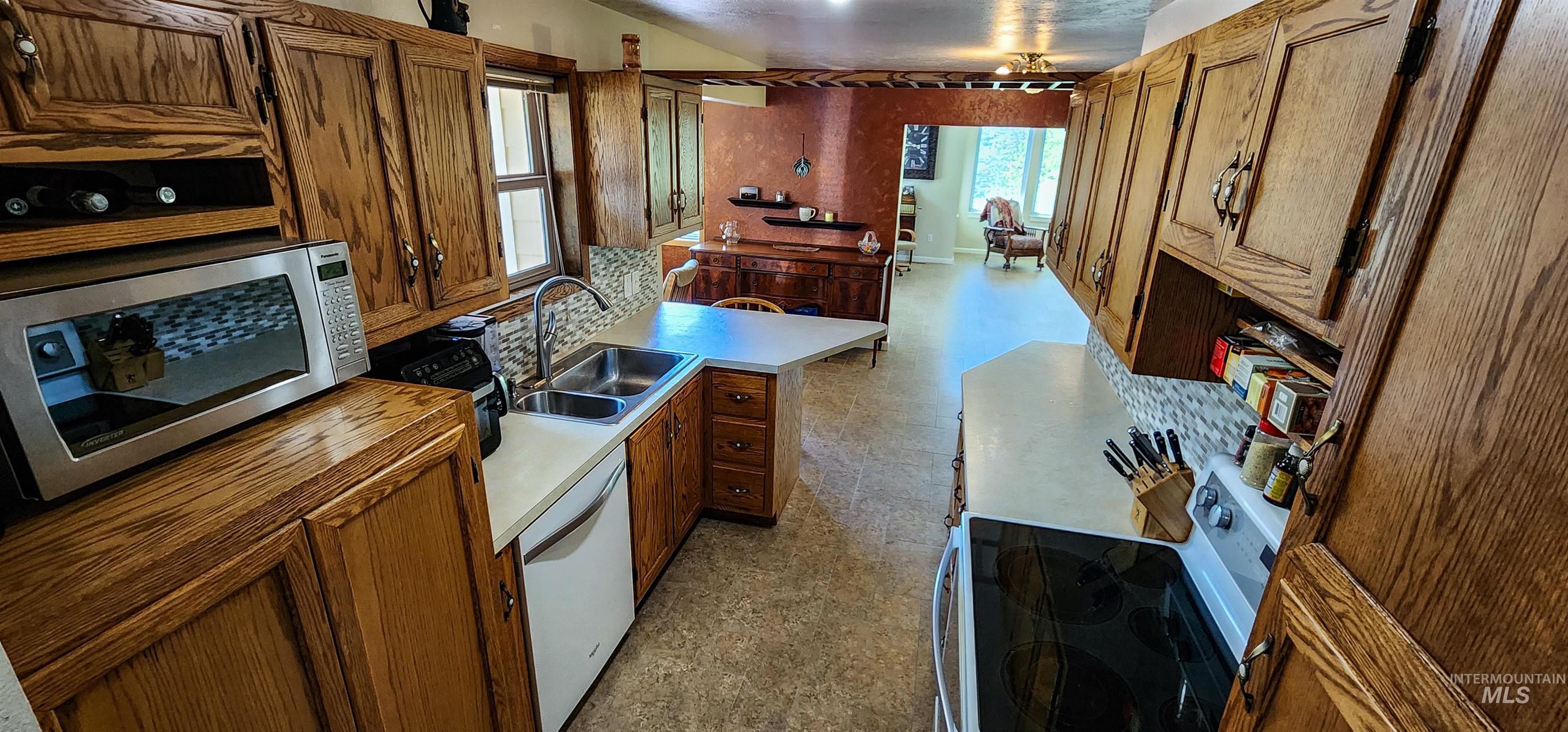 106 S Newsome St, Harpster, Idaho 83552, 4 Bedrooms, 2.5 Bathrooms, Residential For Sale, Price $635,000, 98943267