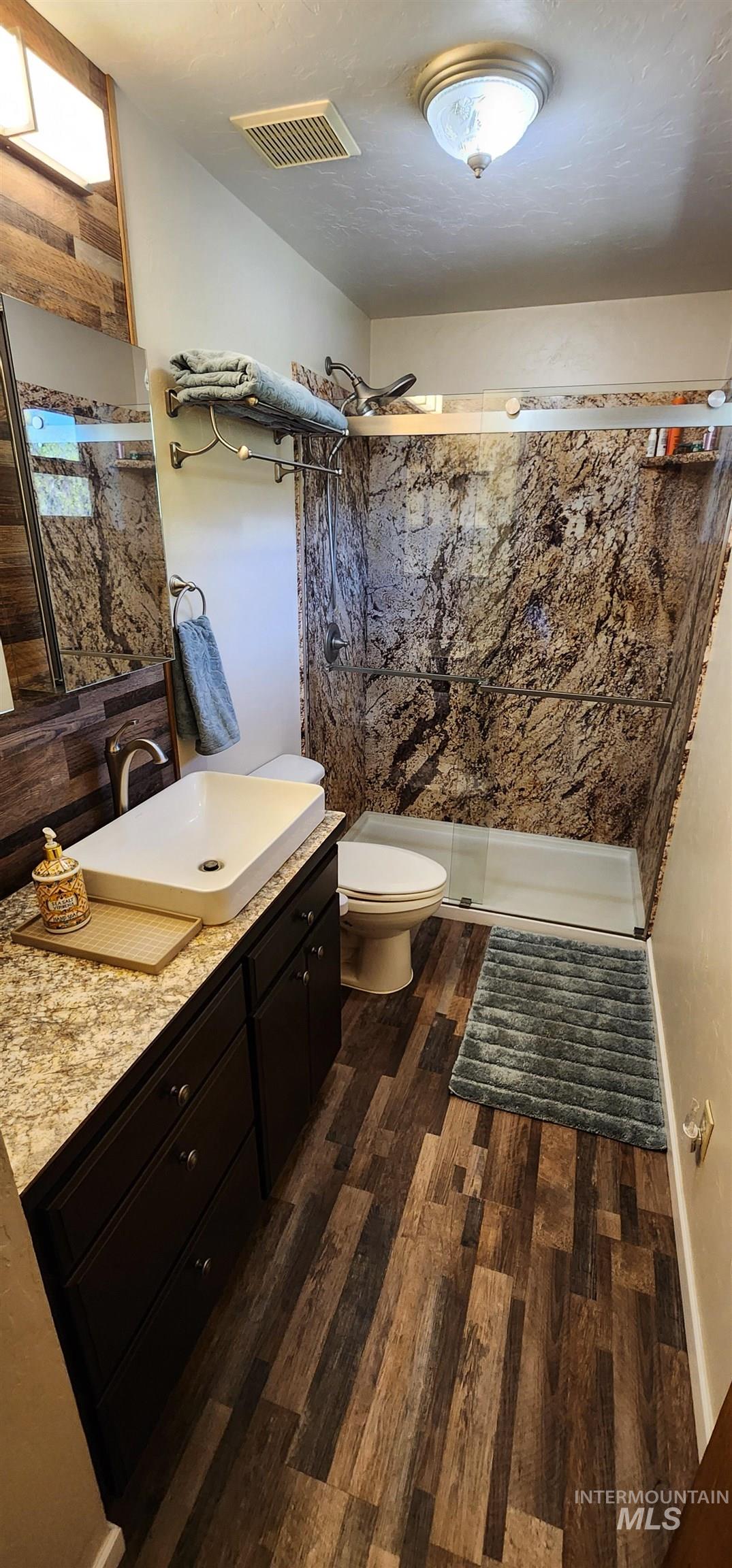 106 S Newsome St, Harpster, Idaho 83552, 4 Bedrooms, 2.5 Bathrooms, Residential For Sale, Price $635,000, 98943267