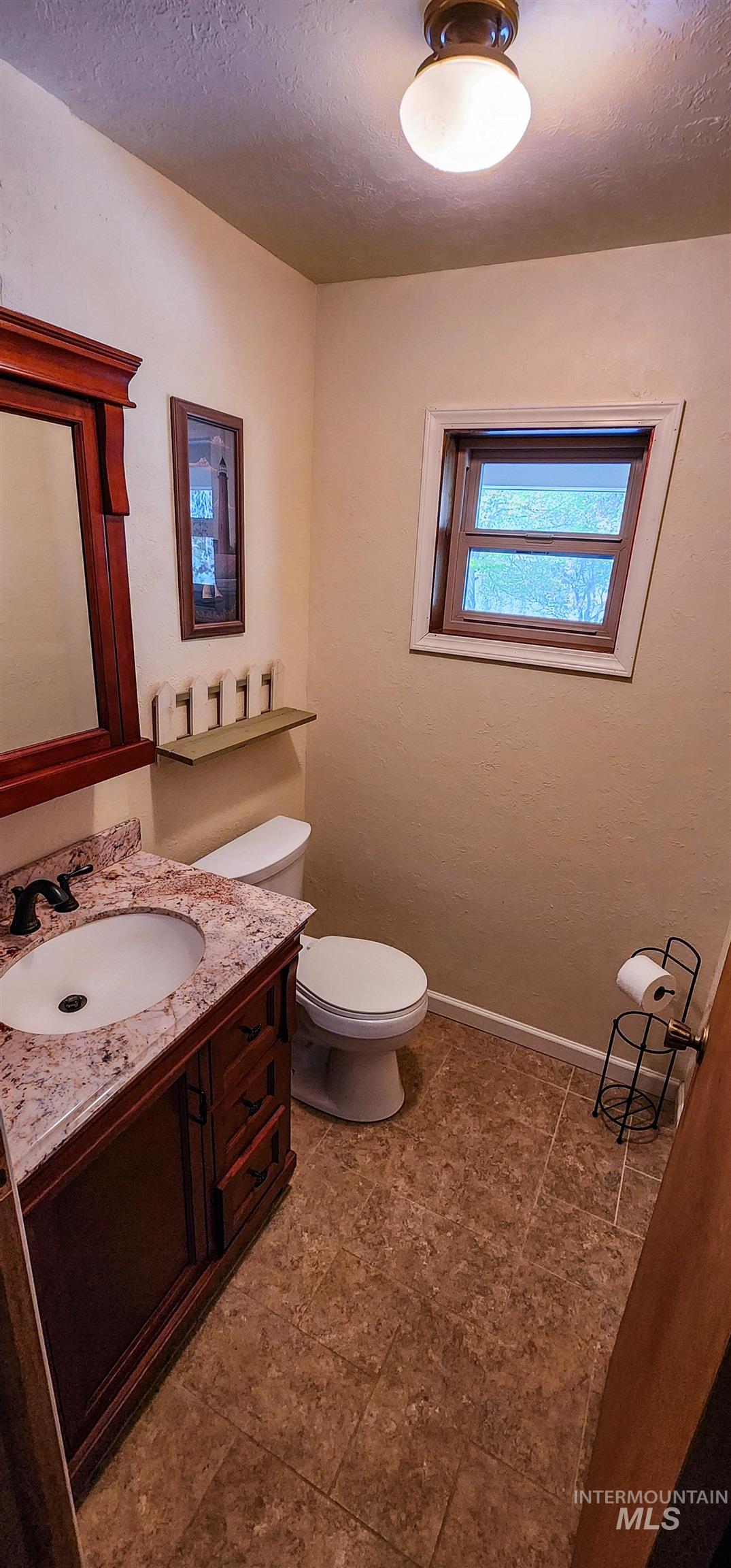 106 S Newsome St, Harpster, Idaho 83552, 4 Bedrooms, 2.5 Bathrooms, Residential For Sale, Price $635,000, 98943267