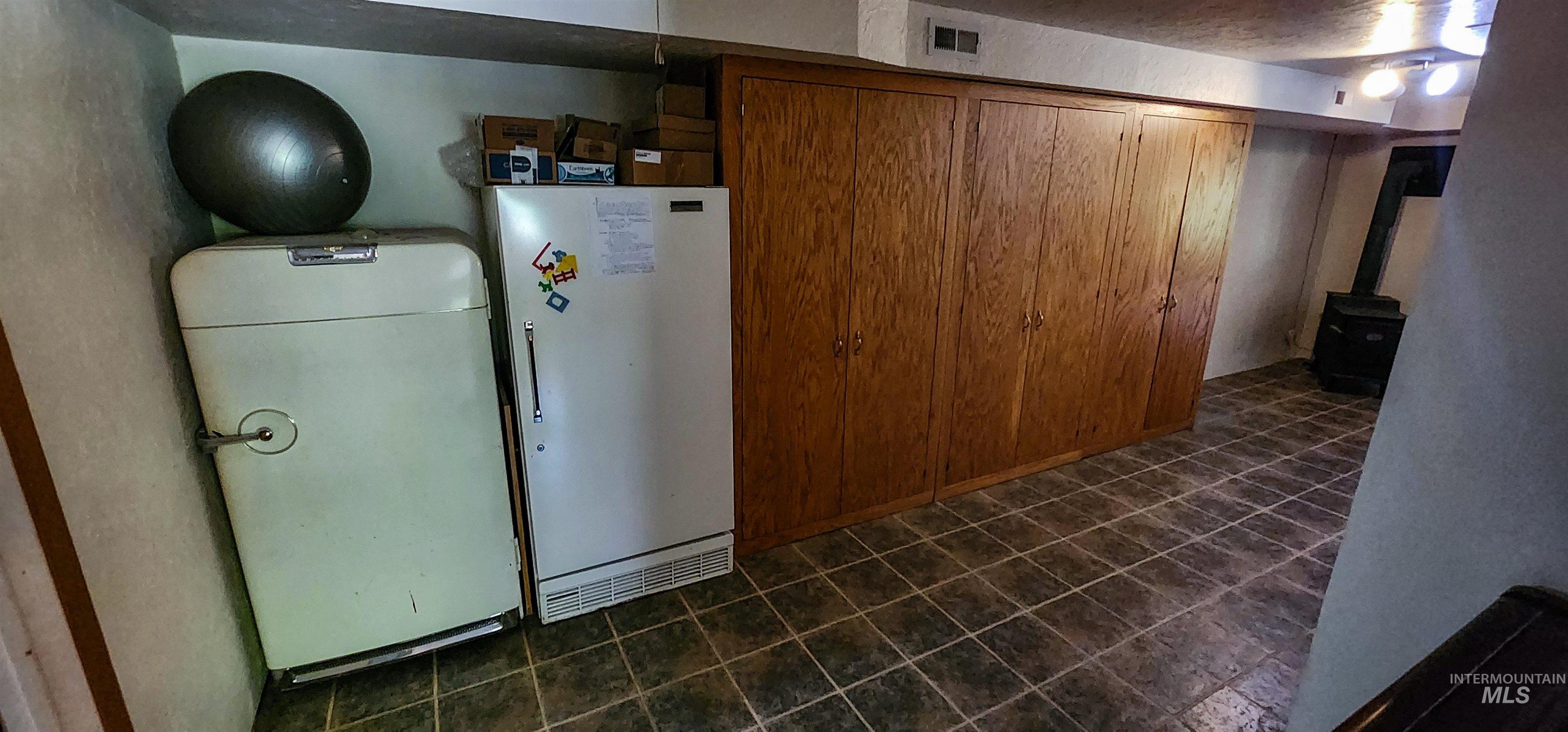 106 S Newsome St, Harpster, Idaho 83552, 4 Bedrooms, 2.5 Bathrooms, Residential For Sale, Price $635,000, 98943267