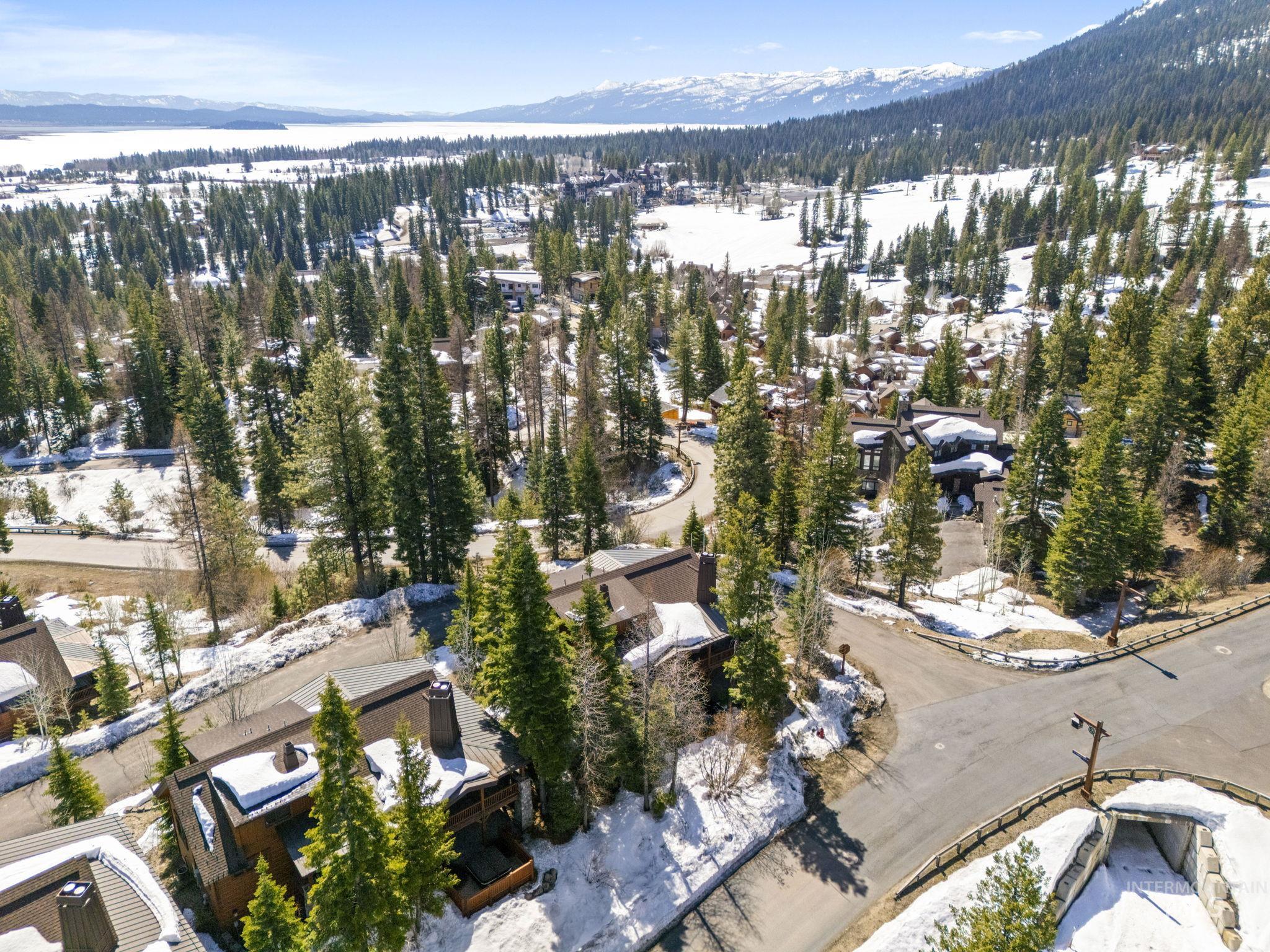 20 Francois Court, Donnelly, Idaho 83615, 4 Bedrooms, 4 Bathrooms, Residential For Sale, Price $2,098,000, 98943299