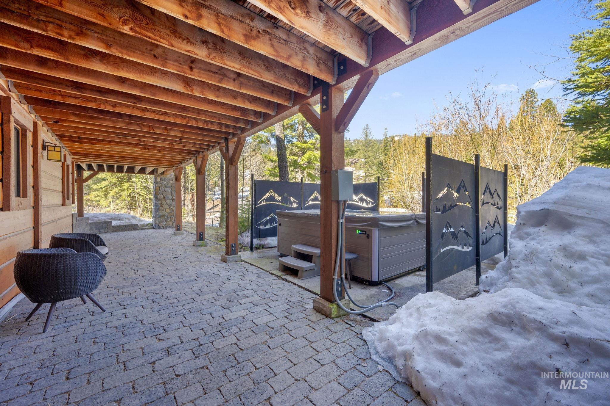 20 Francois Court, Donnelly, Idaho 83615, 4 Bedrooms, 4 Bathrooms, Residential For Sale, Price $2,098,000, 98943299