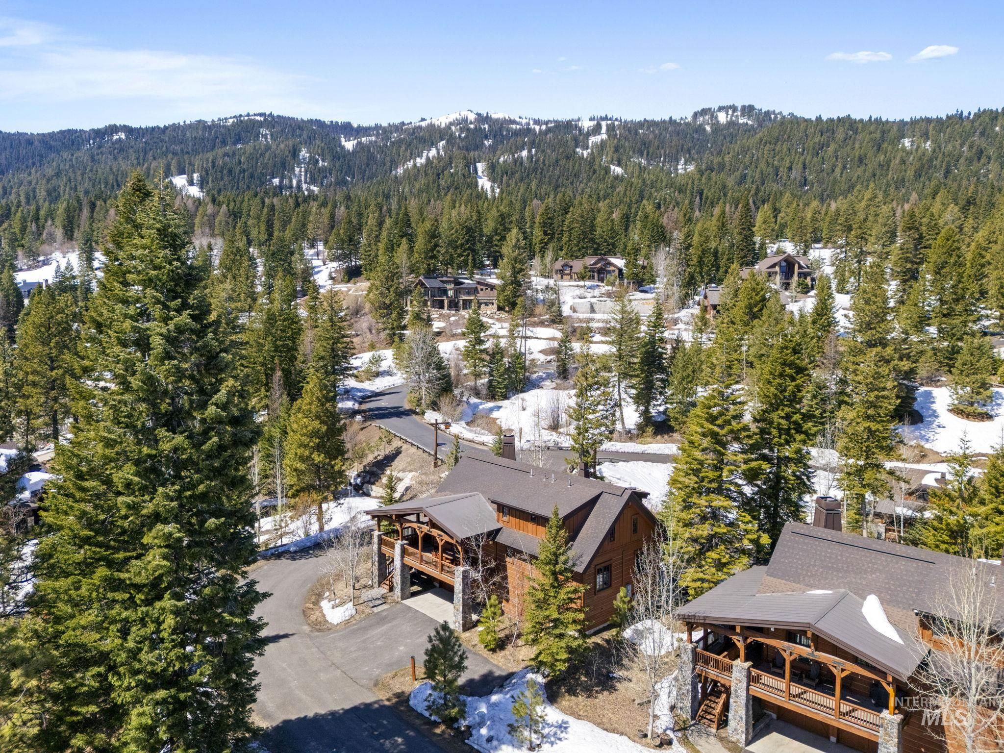 20 Francois Court, Donnelly, Idaho 83615, 4 Bedrooms, 4 Bathrooms, Residential For Sale, Price $2,098,000, 98943299