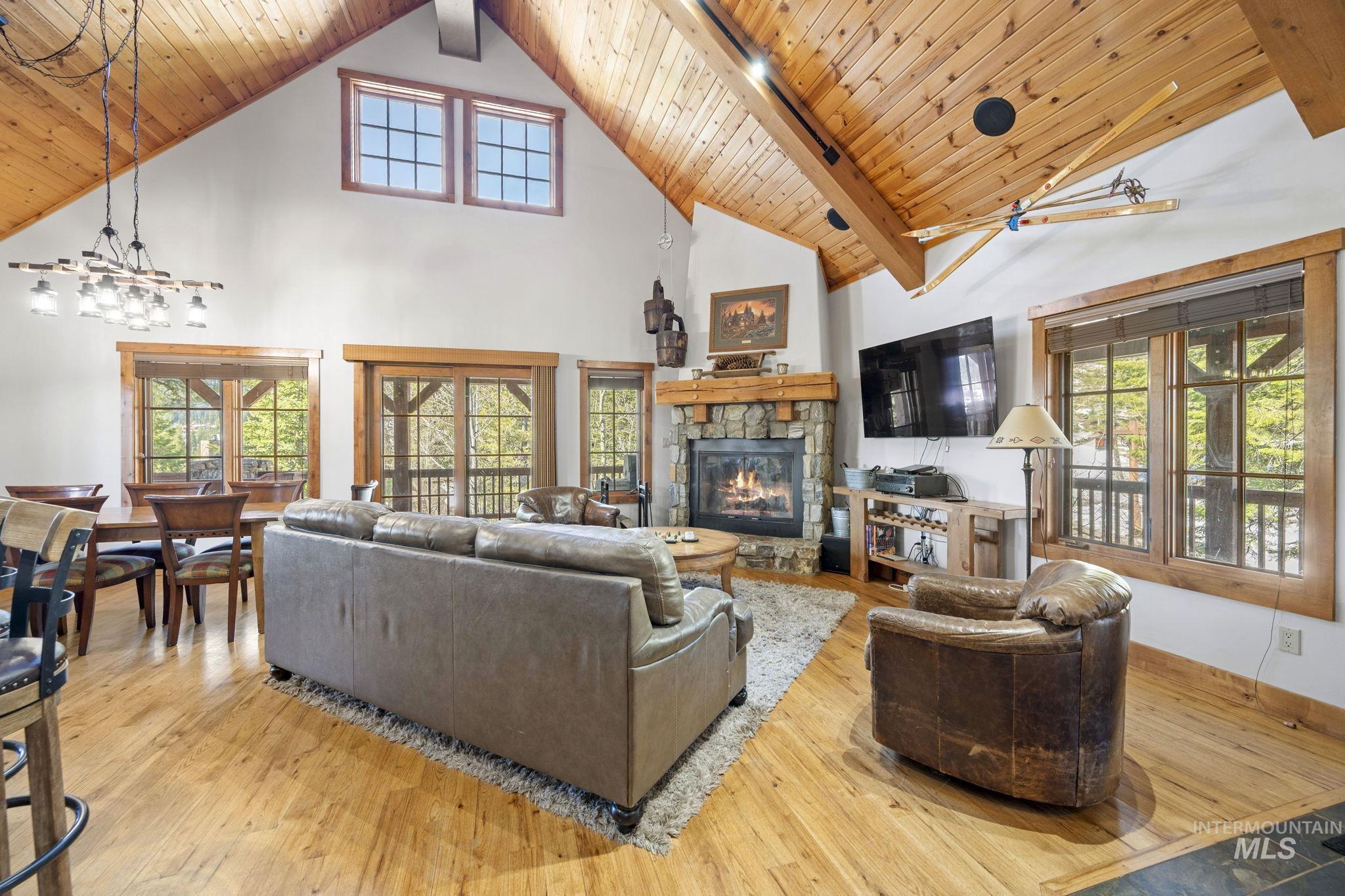 20 Francois Court, Donnelly, Idaho 83615, 4 Bedrooms, 4 Bathrooms, Residential For Sale, Price $2,098,000, 98943299