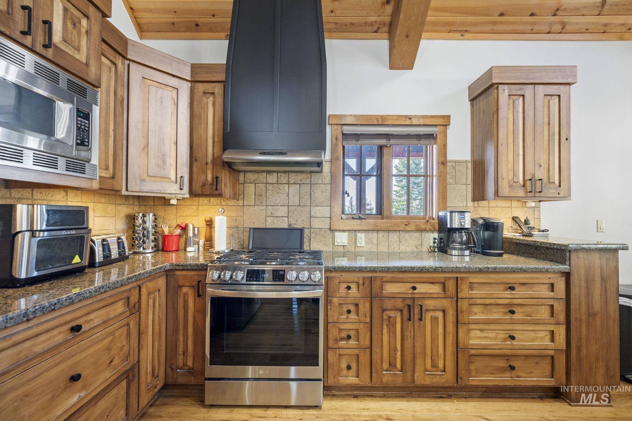 20 Francois Court, Donnelly, Idaho 83615, 4 Bedrooms, 4 Bathrooms, Residential For Sale, Price $2,098,000, 98943299