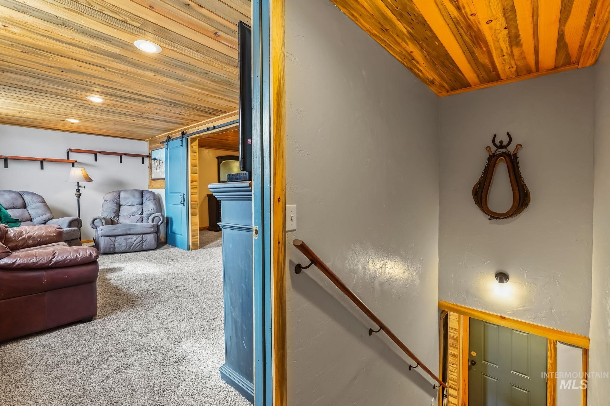 29 Family Pl, Horseshoe Bend, Idaho 83629-8097, 1 Bedroom, 1 Bathroom, Residential For Sale, Price $475,000, 98943557