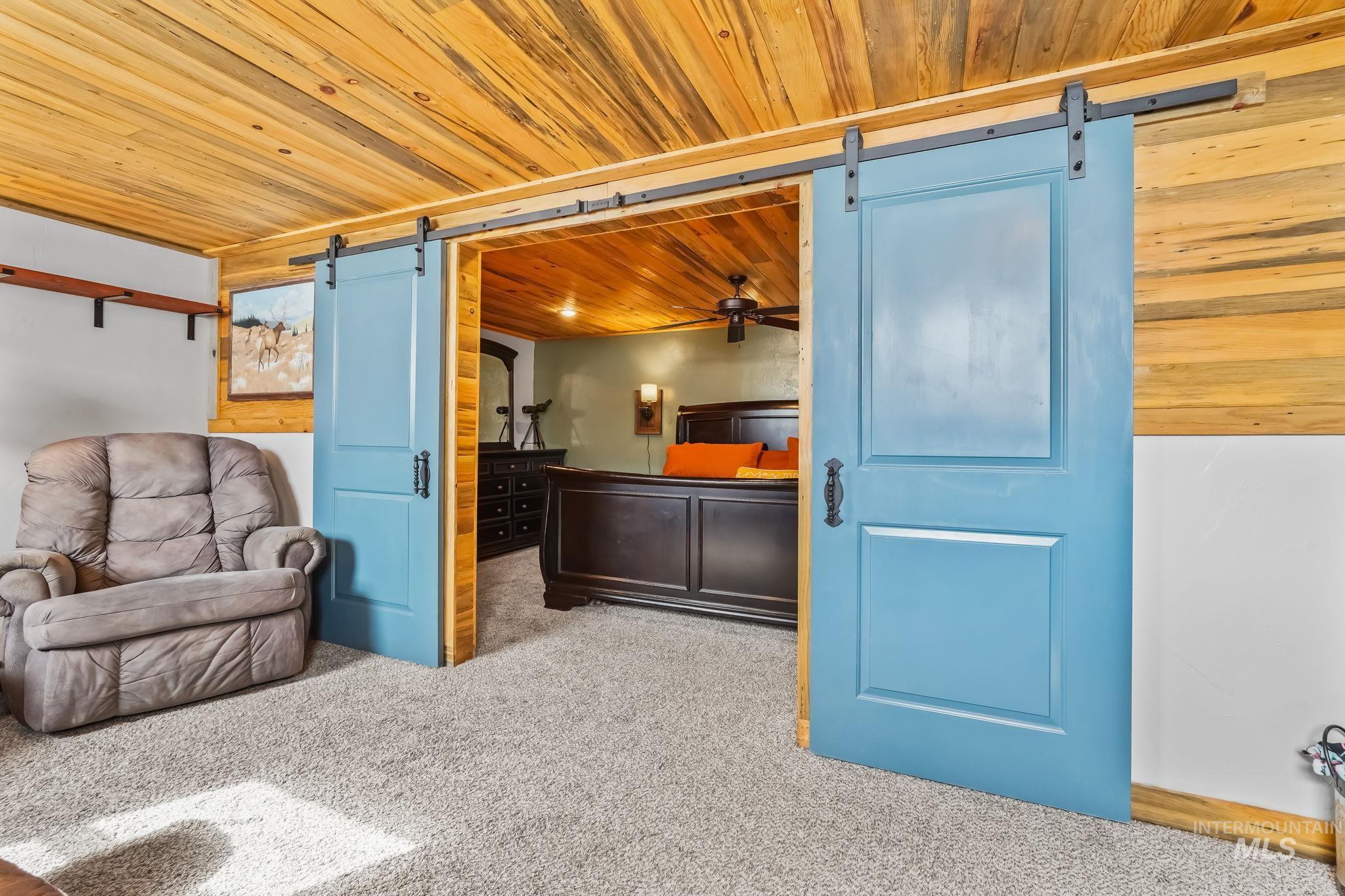 29 Family Pl, Horseshoe Bend, Idaho 83629-8097, 1 Bedroom, 1 Bathroom, Residential For Sale, Price $475,000, 98943557