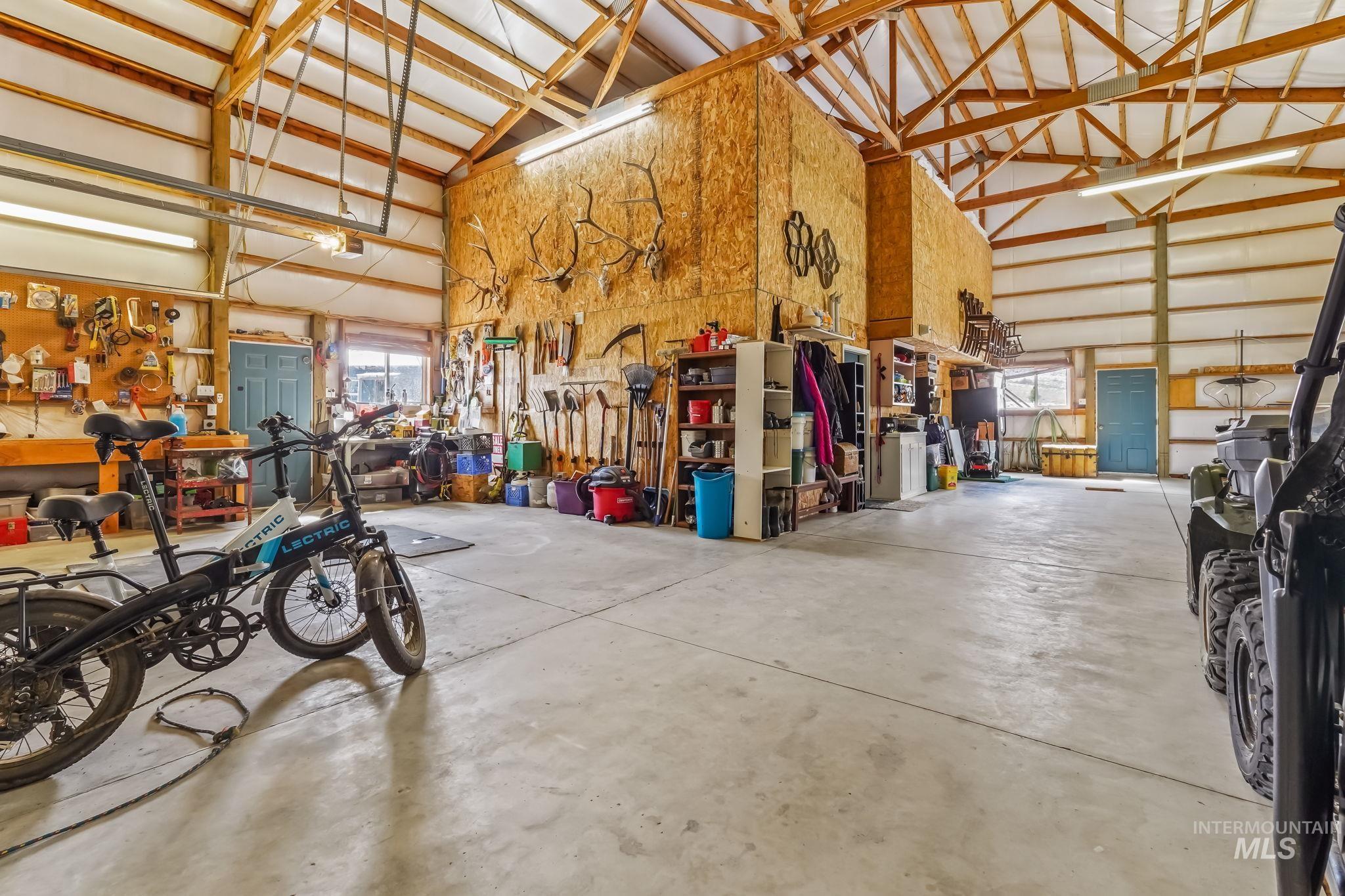 29 Family Pl, Horseshoe Bend, Idaho 83629-8097, 1 Bedroom, 1 Bathroom, Residential For Sale, Price $475,000, 98943557