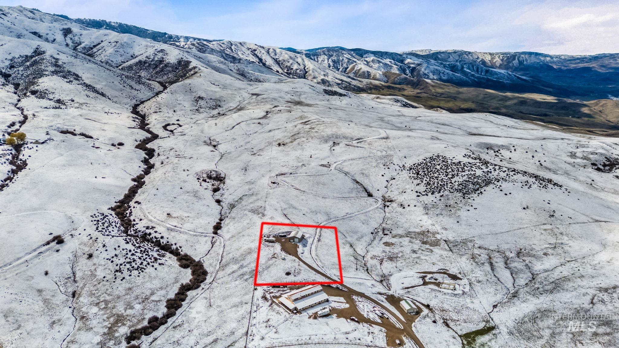 29 Family Pl, Horseshoe Bend, Idaho 83629-8097, 1 Bedroom, 1 Bathroom, Residential For Sale, Price $475,000, 98943557