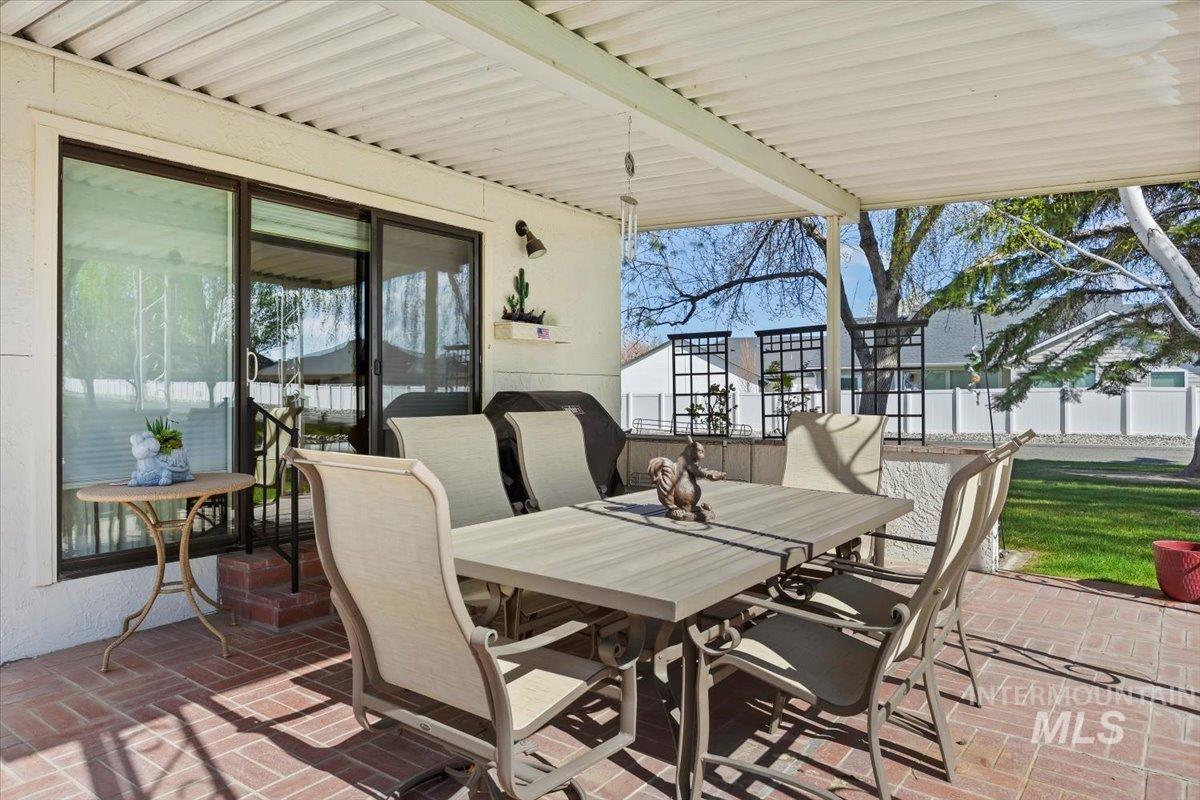 139 Los Lagos, Twin Falls, Idaho 83301, 2 Bedrooms, 2 Bathrooms, Residential For Sale, Price $483,000, 98943707