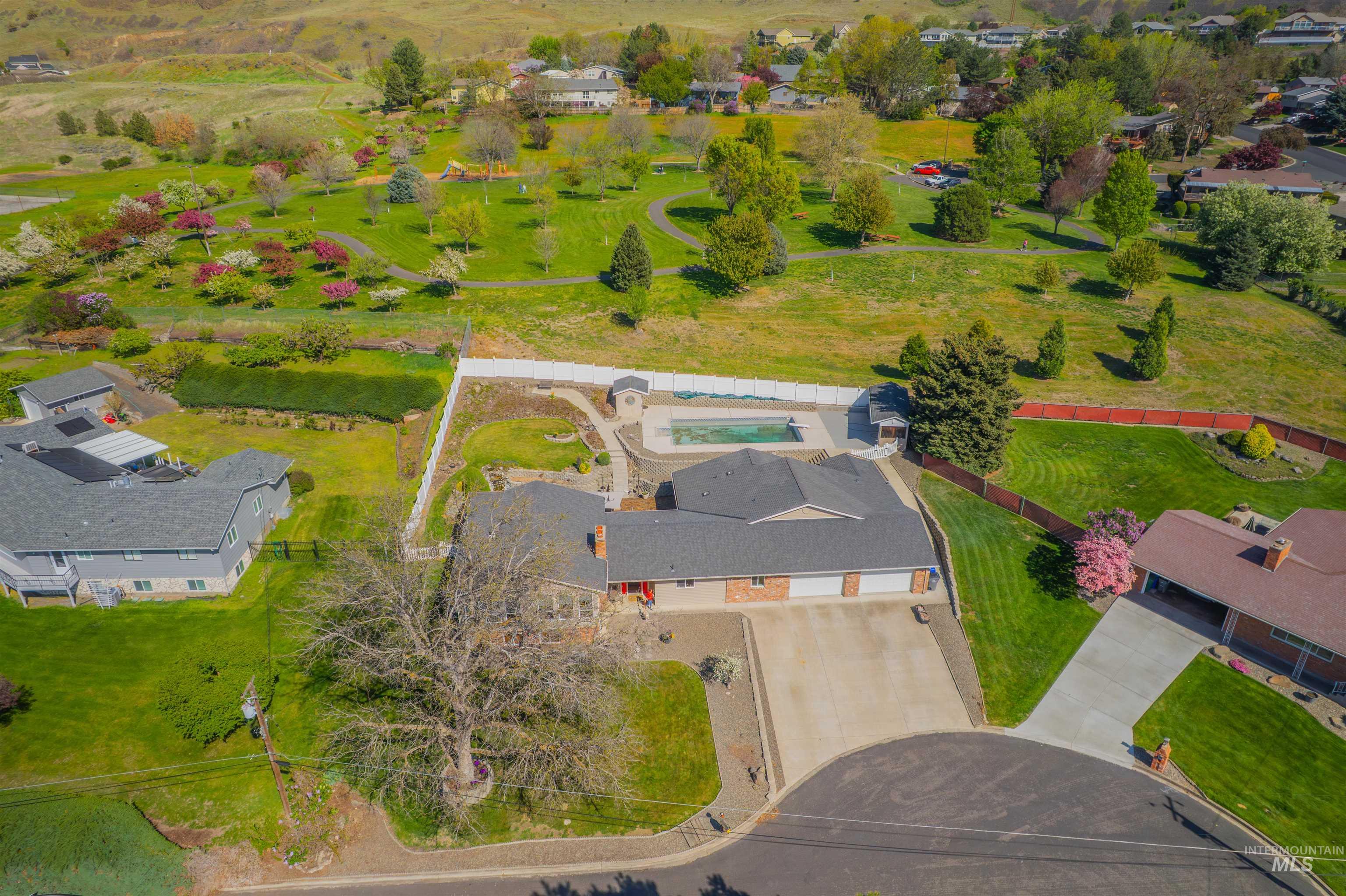 3413 Bluebird Circle, Lewiston, Idaho 83501, 4 Bedrooms, 6 Bathrooms, Residential For Sale, Price $755,000, 98943792