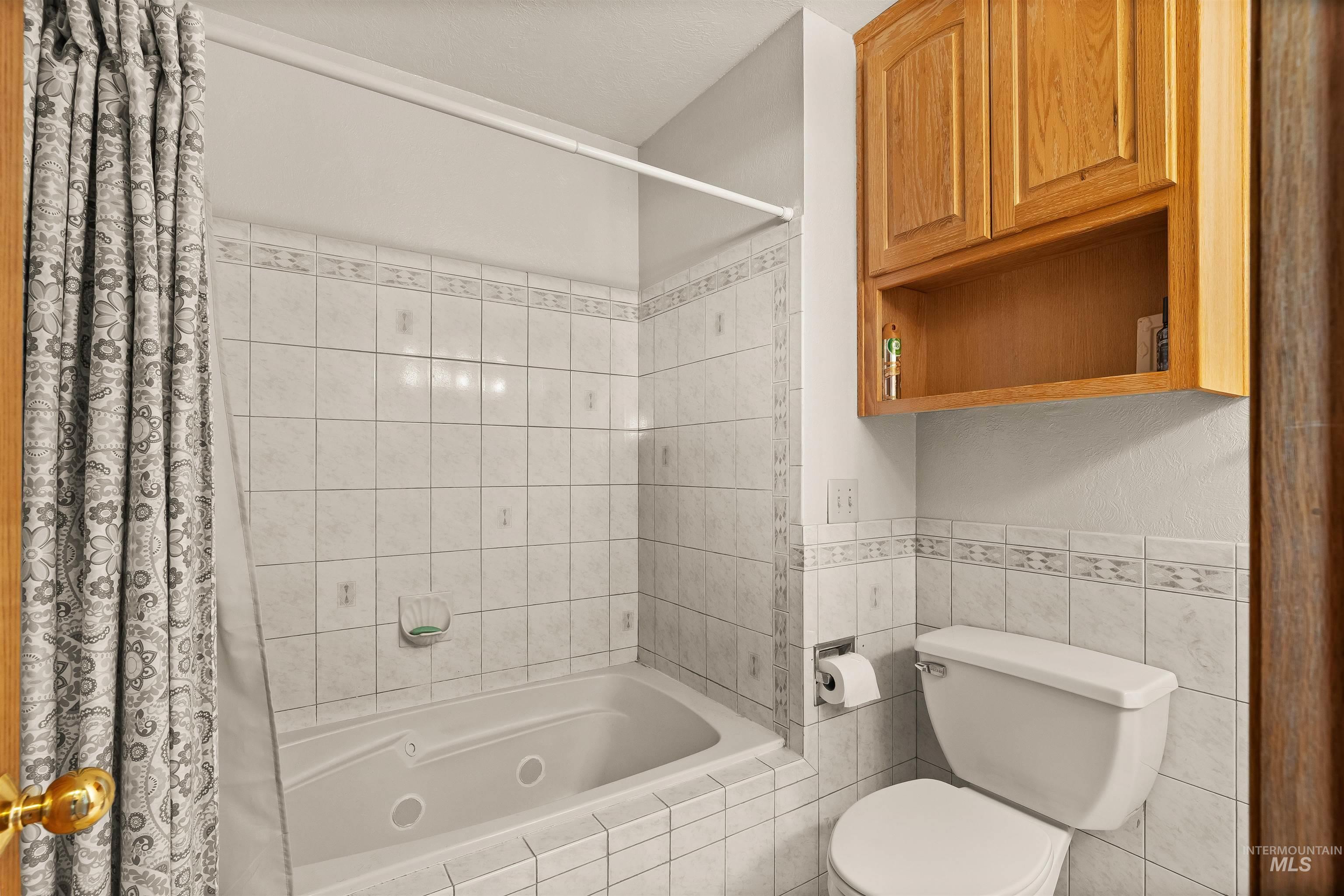 3413 Bluebird Circle, Lewiston, Idaho 83501, 4 Bedrooms, 6 Bathrooms, Residential For Sale, Price $755,000, 98943792