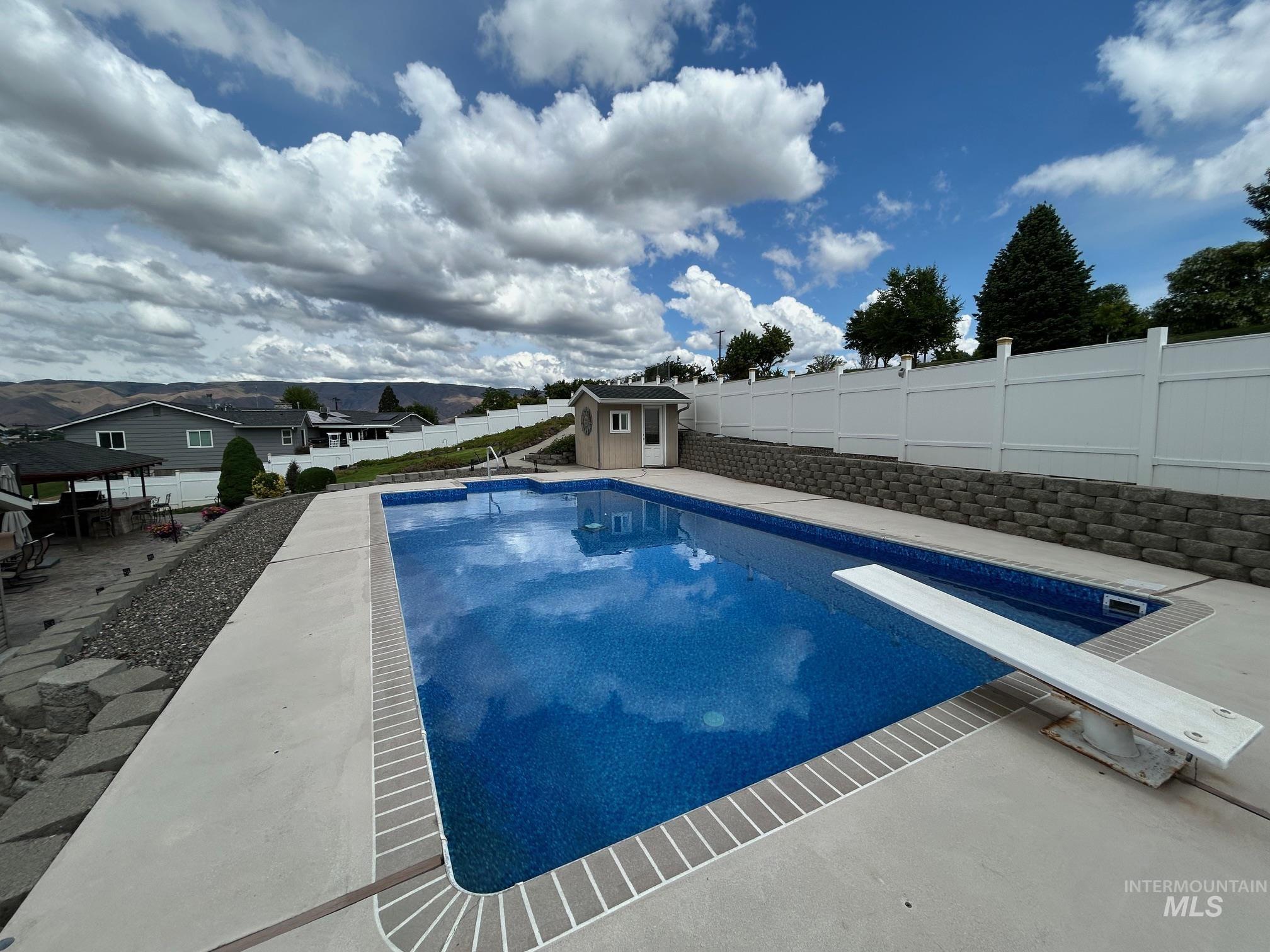 3413 Bluebird Circle, Lewiston, Idaho 83501, 4 Bedrooms, 6 Bathrooms, Residential For Sale, Price $755,000, 98943792