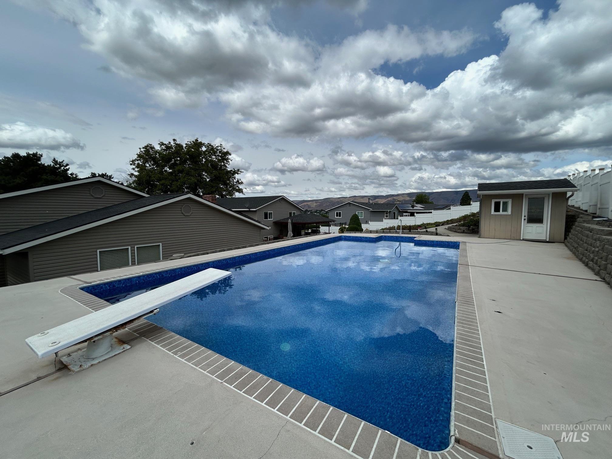 3413 Bluebird Circle, Lewiston, Idaho 83501, 4 Bedrooms, 6 Bathrooms, Residential For Sale, Price $755,000, 98943792