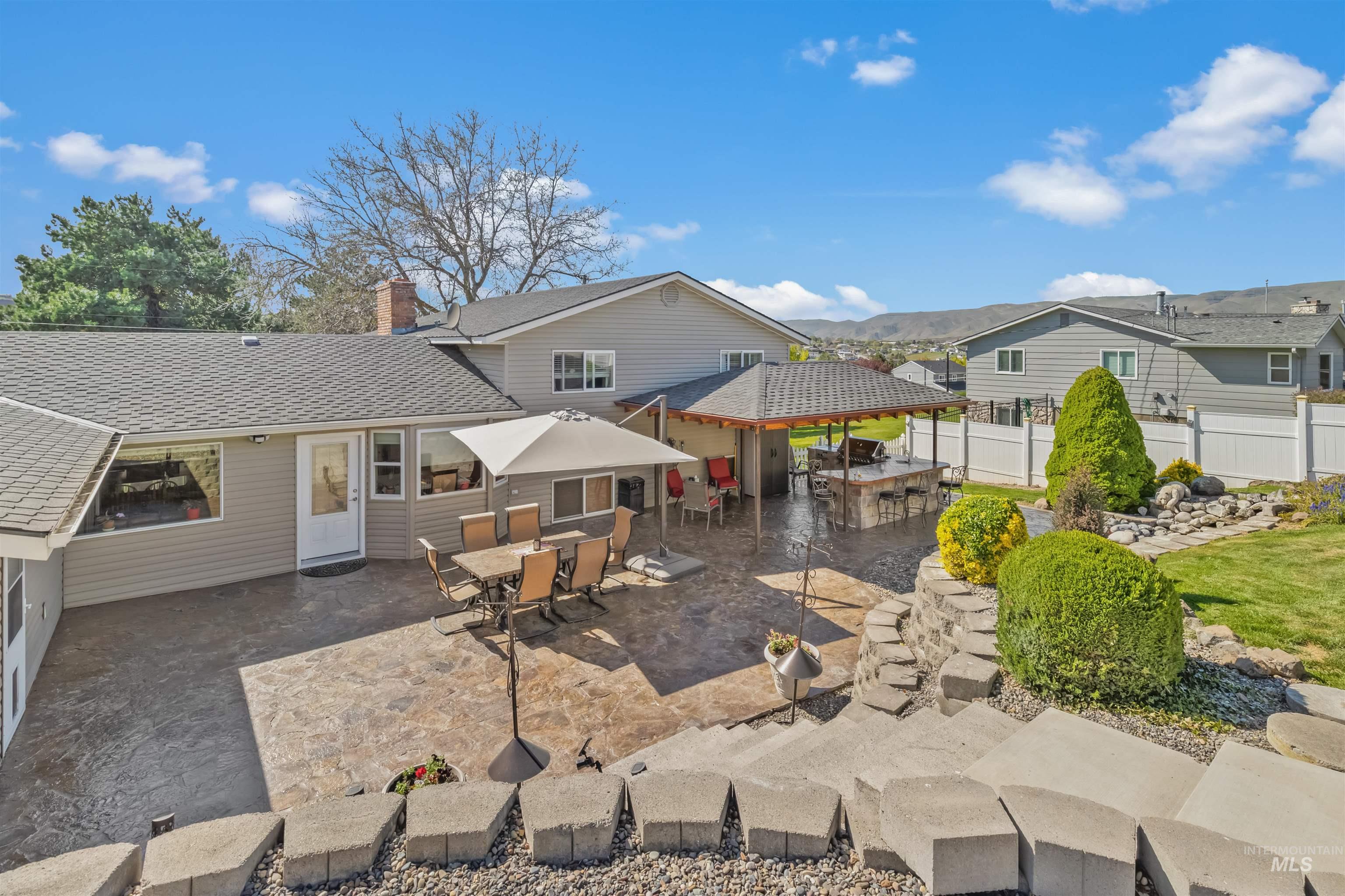 3413 Bluebird Circle, Lewiston, Idaho 83501, 4 Bedrooms, 6 Bathrooms, Residential For Sale, Price $755,000, 98943792