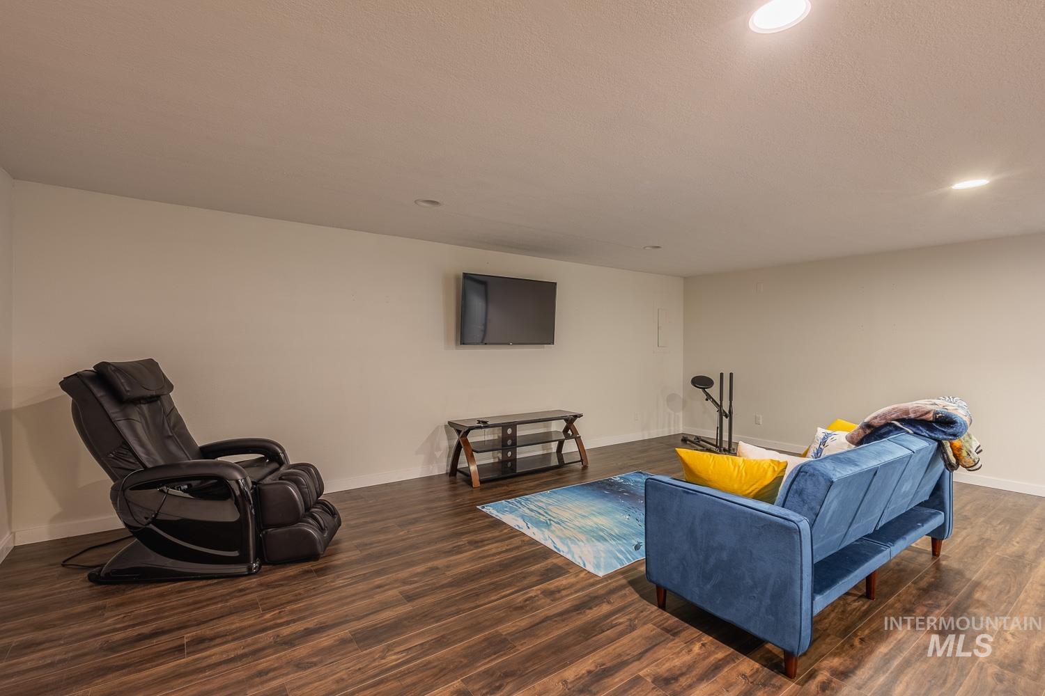 1300 N Big Tree Ln, Kuna, Idaho 83634, 4 Bedrooms, 3 Bathrooms, Residential For Sale, Price $1,099,000, 98943815