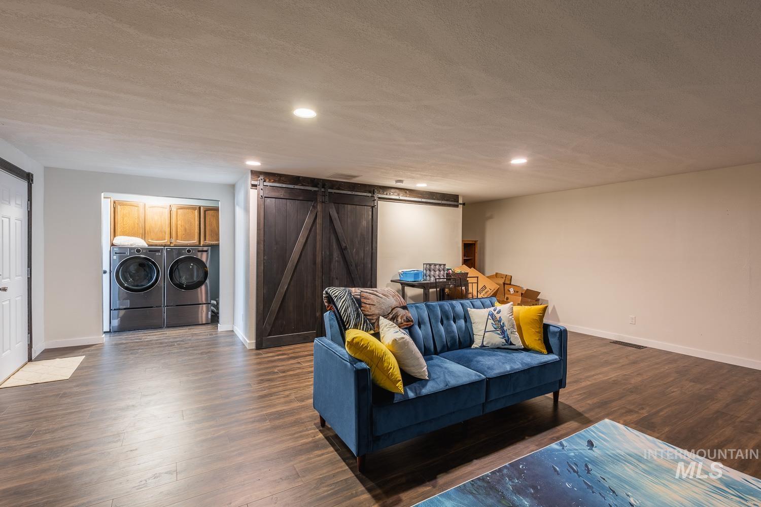 1300 N Big Tree Ln, Kuna, Idaho 83634, 4 Bedrooms, 3 Bathrooms, Residential For Sale, Price $1,099,000, 98943815