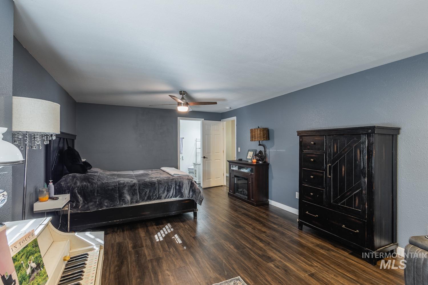 1300 N Big Tree Ln, Kuna, Idaho 83634, 4 Bedrooms, 3 Bathrooms, Residential For Sale, Price $1,099,000, 98943815