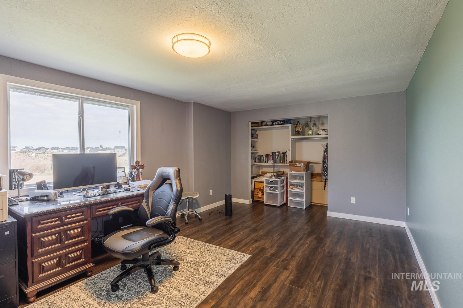 1300 N Big Tree Ln, Kuna, Idaho 83634, 4 Bedrooms, 3 Bathrooms, Residential For Sale, Price $1,099,000, 98943815