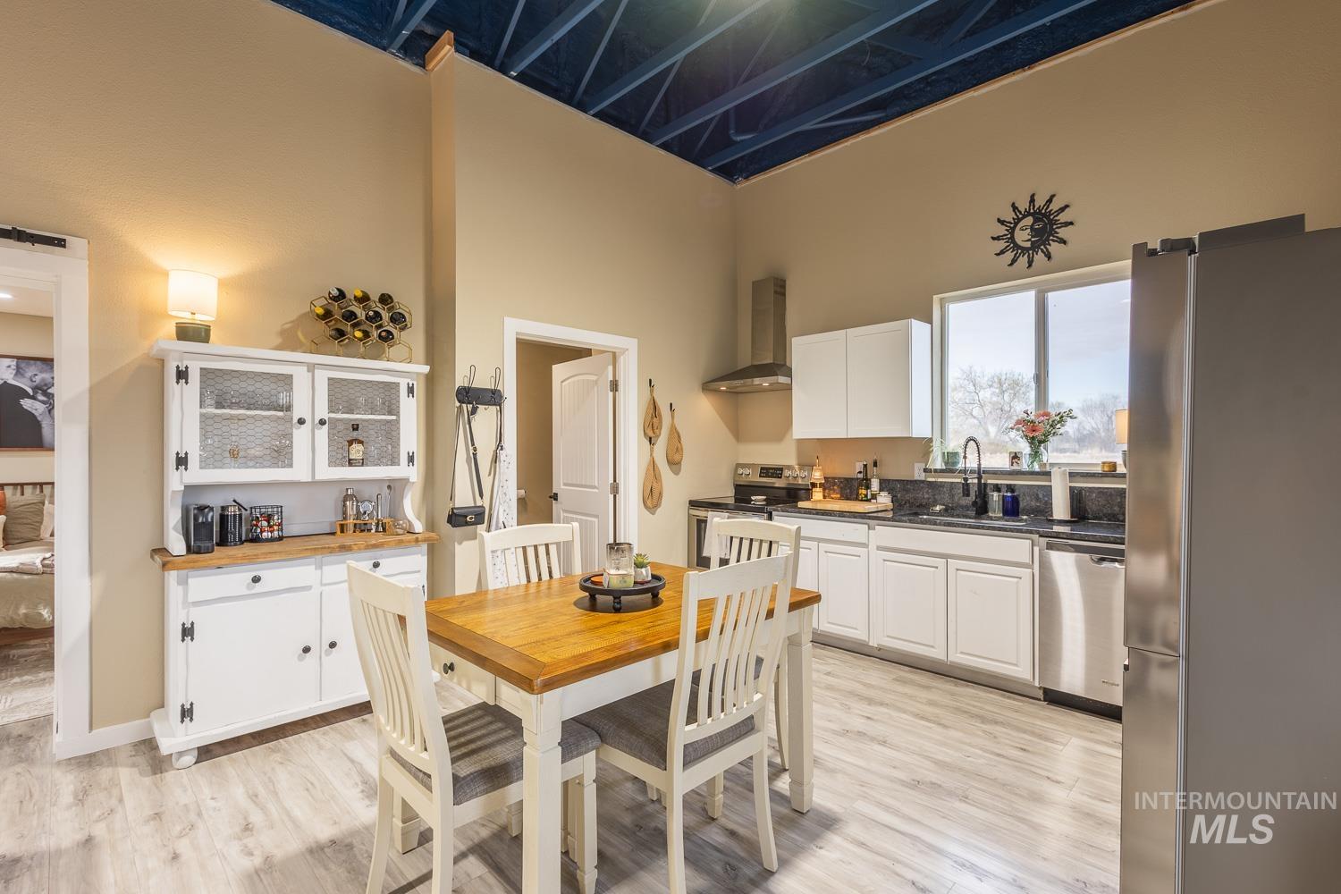 1300 N Big Tree Ln, Kuna, Idaho 83634, 4 Bedrooms, 3 Bathrooms, Residential For Sale, Price $1,099,000, 98943815