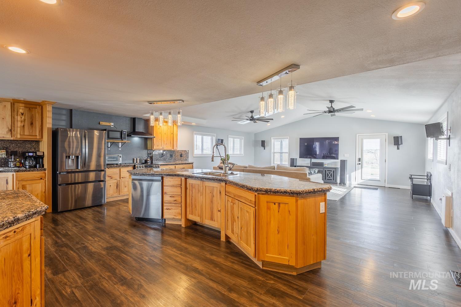 1300 N Big Tree Ln, Kuna, Idaho 83634, 4 Bedrooms, 3 Bathrooms, Residential For Sale, Price $1,099,000, 98943815