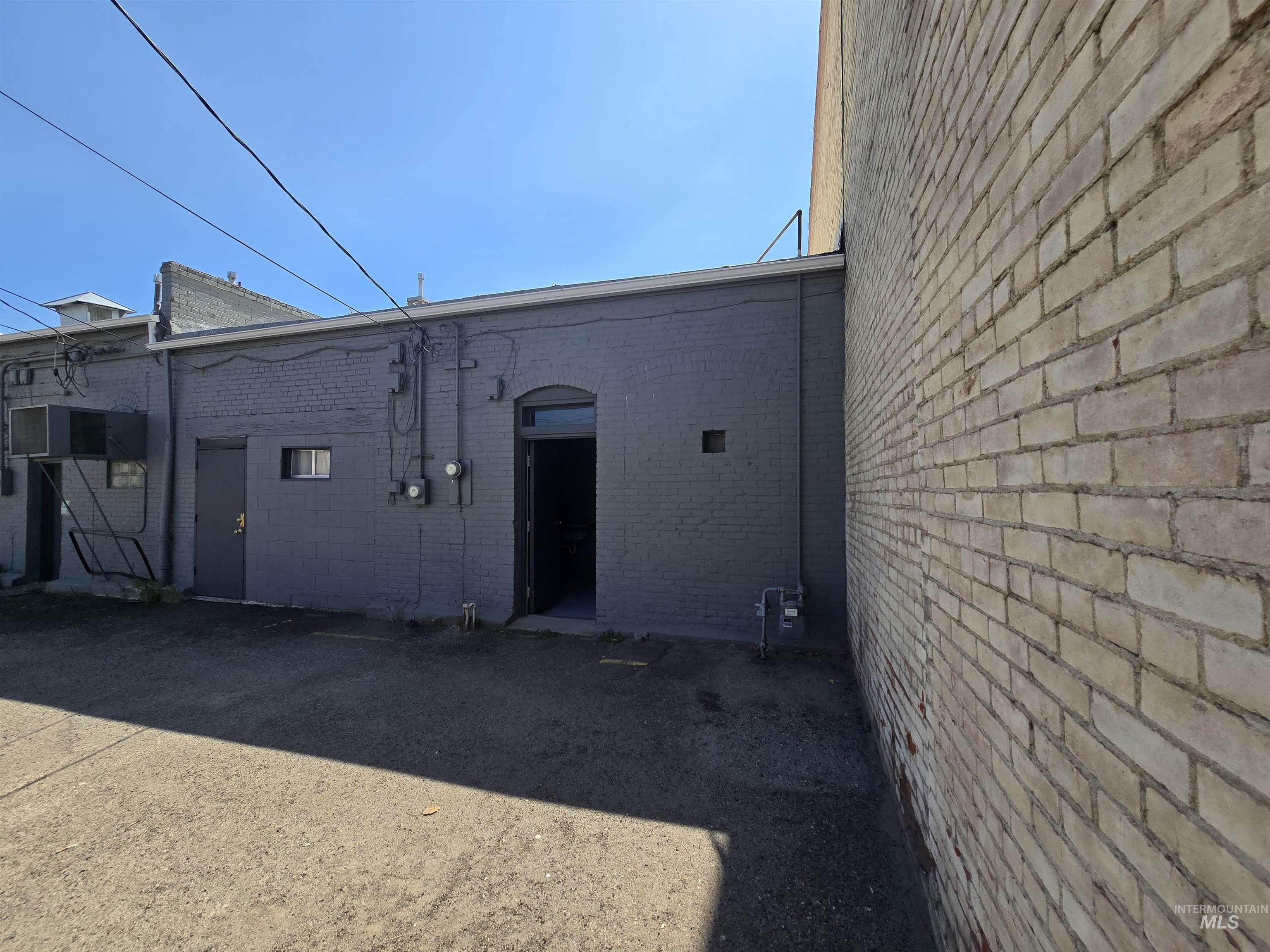 28 W Idaho, Weiser, Idaho 83672, 4 Rooms, Business/Commercial For Sale, Price $110,000, 98943841